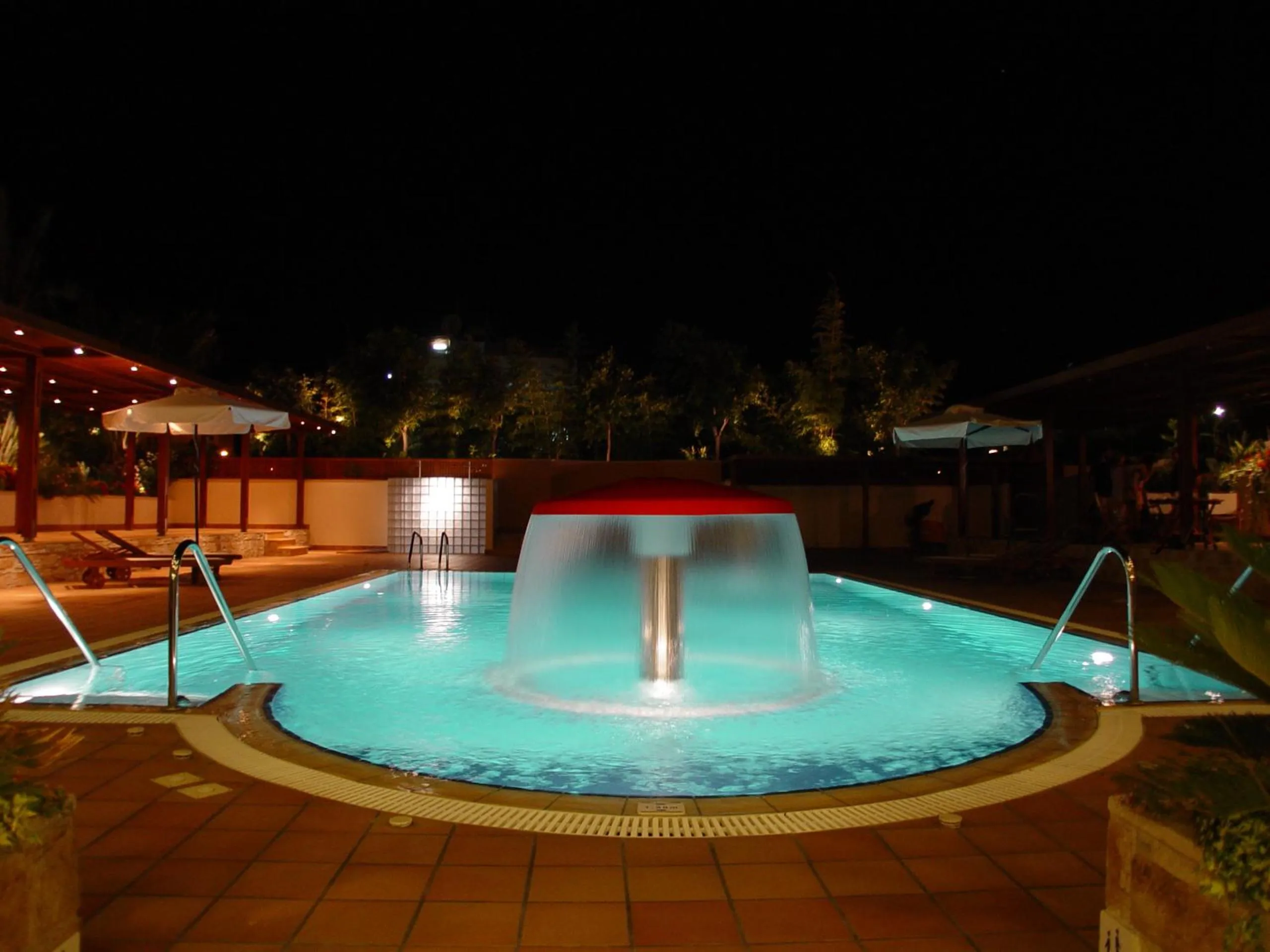Swimming pool in Sitia Bay