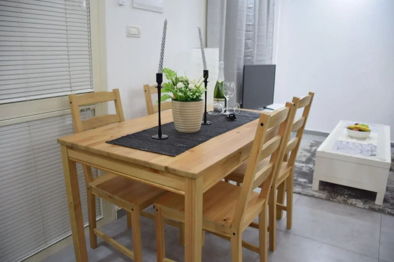 One-Bedroom Suite - single occupancy in Mol Hahr One-Bedroom Suite - single occupancy in Mol Hahr