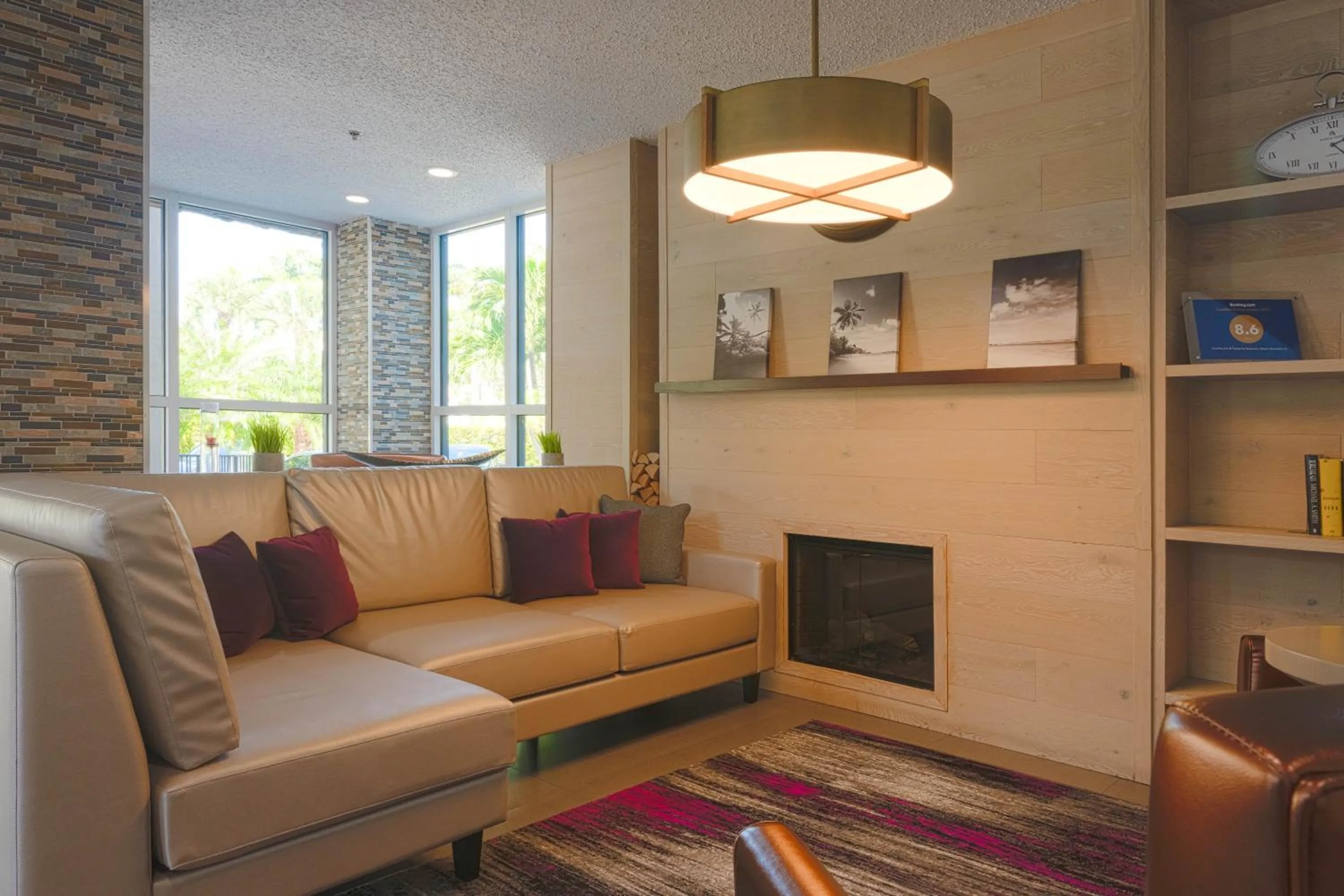 Lobby or reception in The Palms Inn & Suites Miami, Kendall, FL