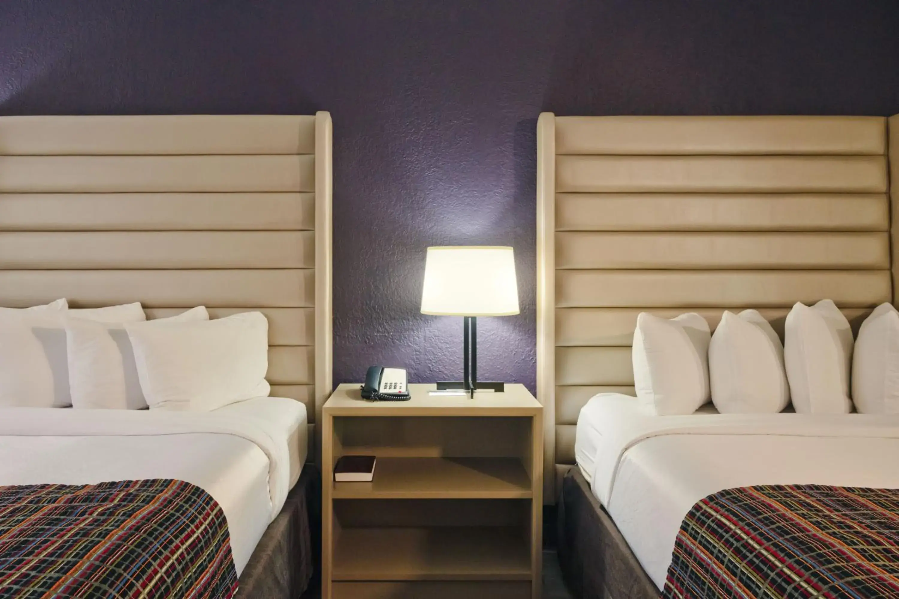 One-Bedroom Suite with Two Queen Beds - Non-Smoking in The Palms Inn & Suites Miami, Kendall, FL One-Bedroom Suite with Two Queen Beds - Non-Smoking in The Palms Inn & Suites Miami, Kendall, FL