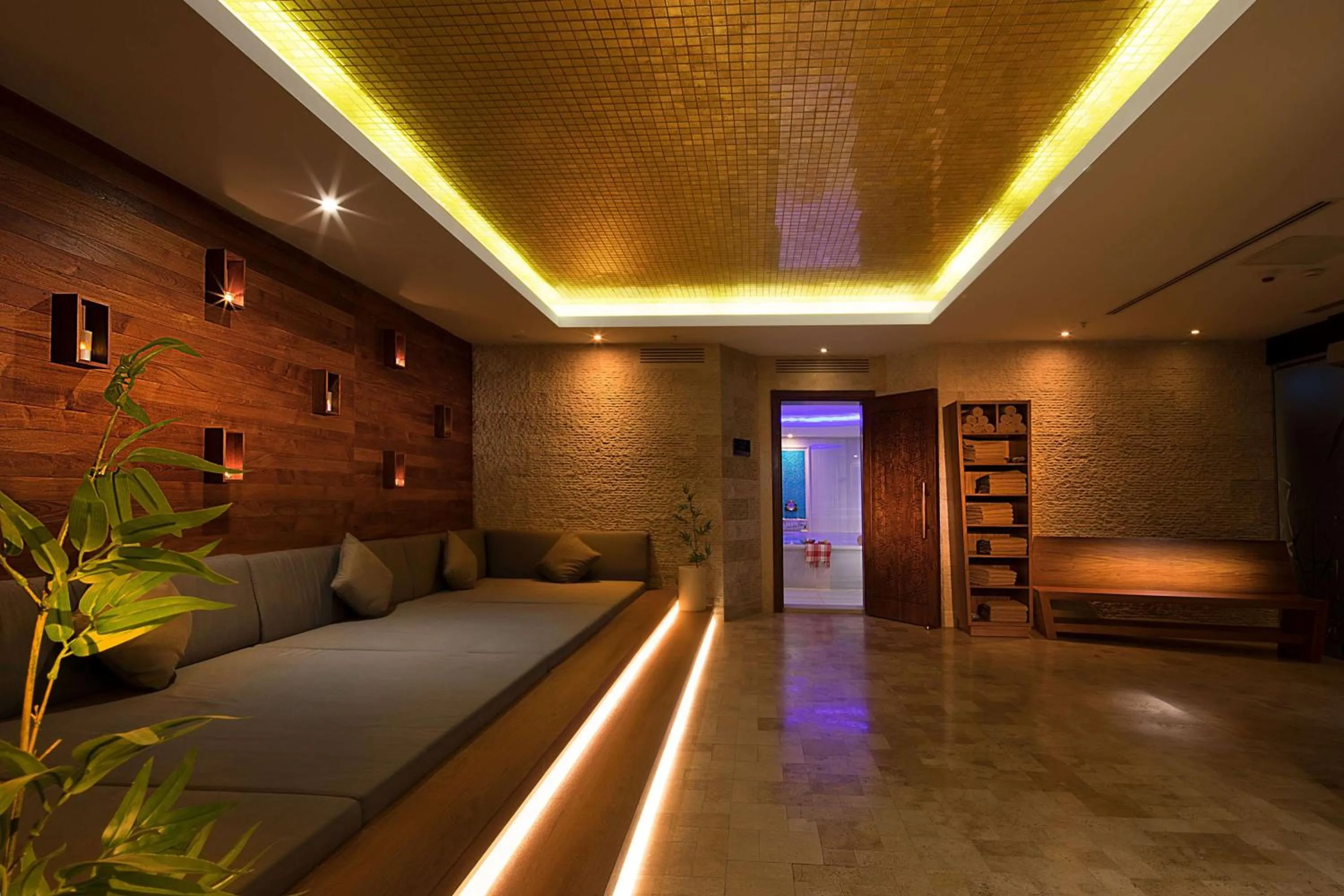 Spa and wellness centre/facilities, Bed in DoubleTree By Hilton Istanbul - Old Town