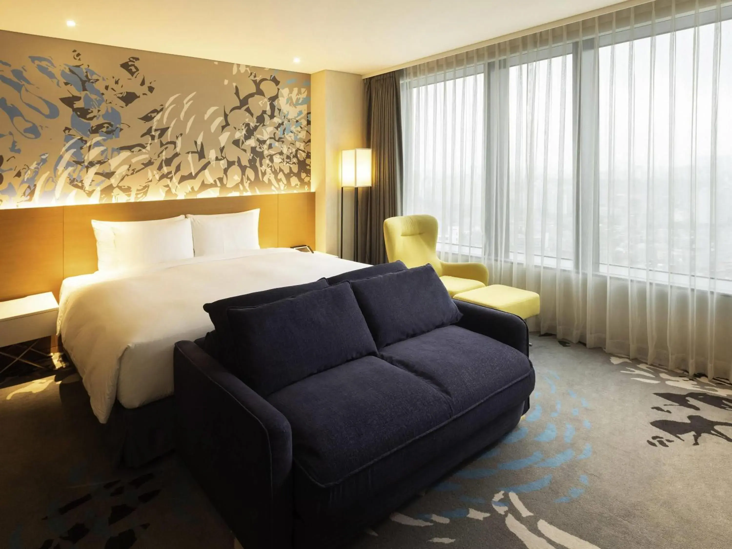 Junior Suite with One Double Bed and Sofa Bed in Novotel Suites Ambassador Seoul Yongsan Junior Suite with One Double Bed and Sofa Bed in Novotel Suites Ambassador Seoul Yongsan