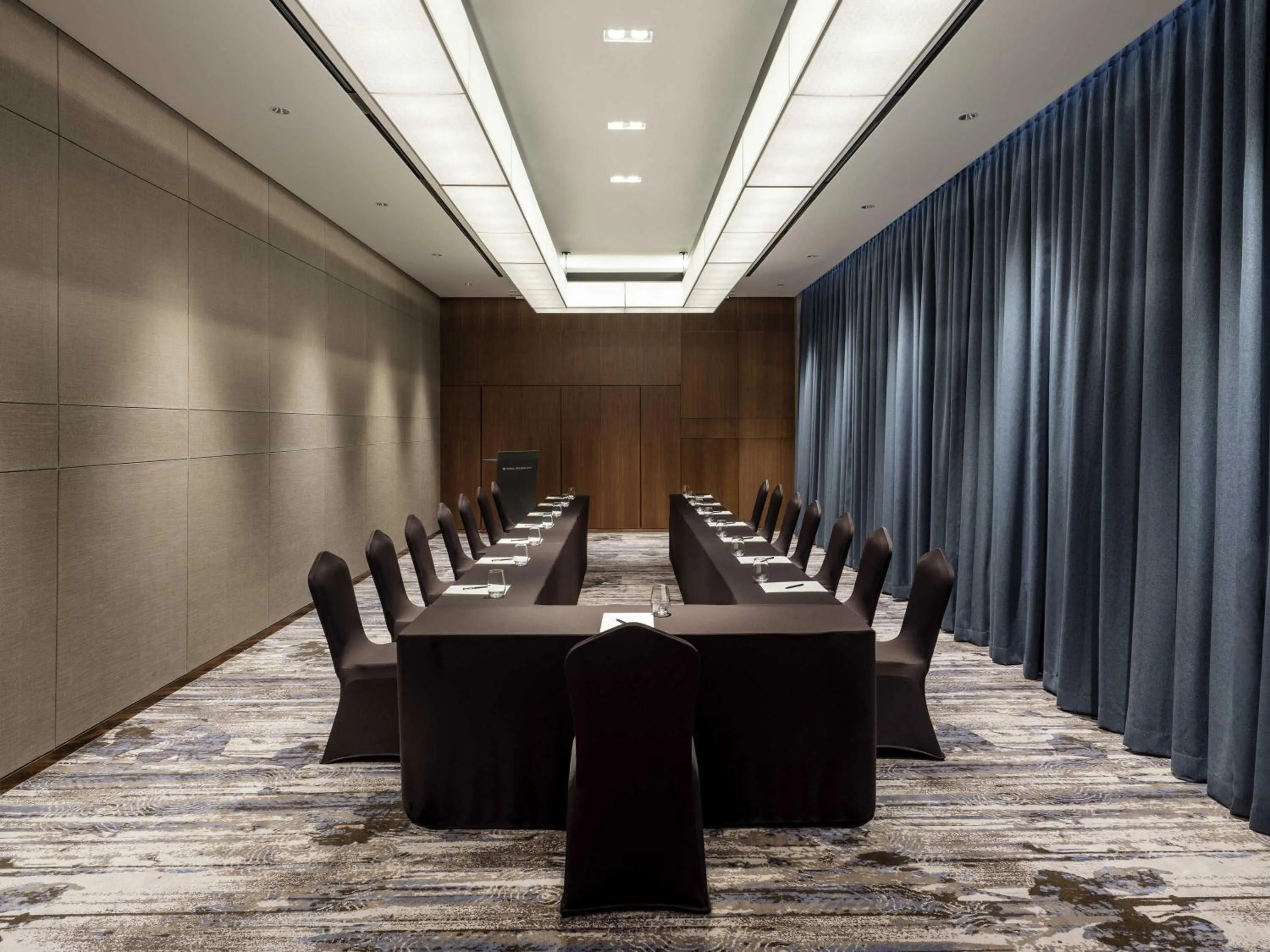 Meeting/conference room in Novotel Suites Ambassador Seoul Yongsan