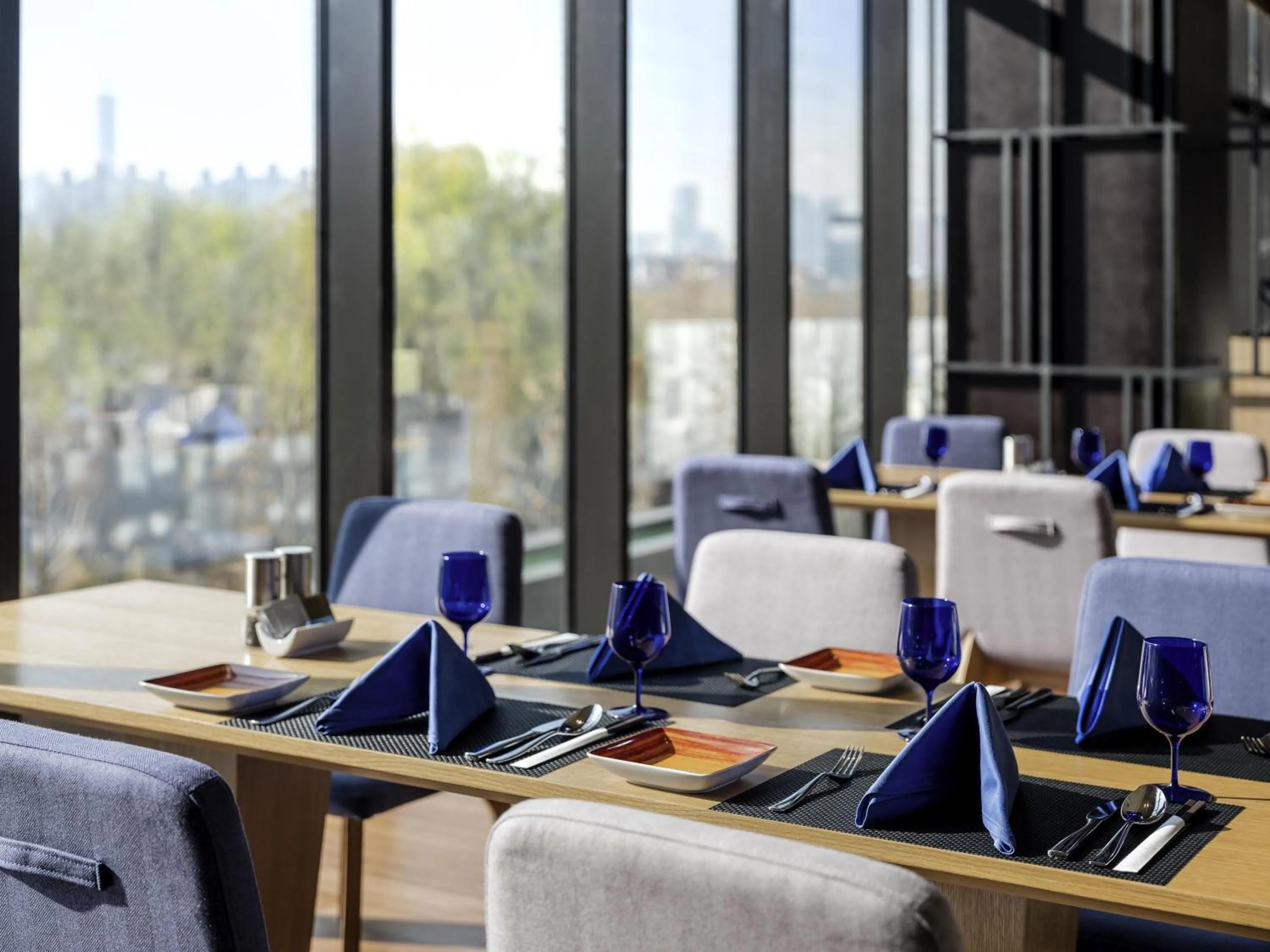 Restaurant/places to eat in Novotel Suites Ambassador Seoul Yongsan