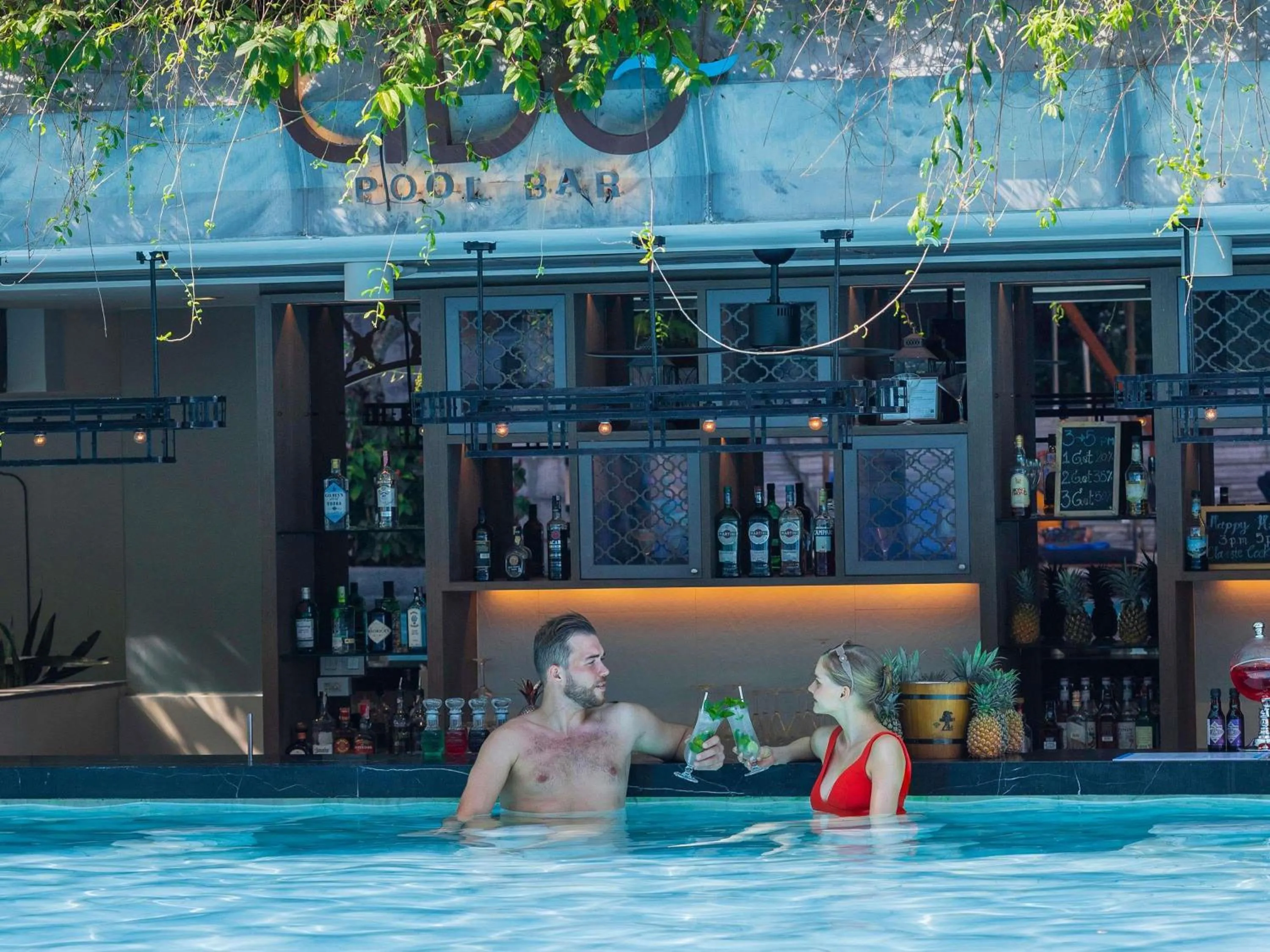 Lounge or bar in Avista Grande Phuket Karon - MGallery