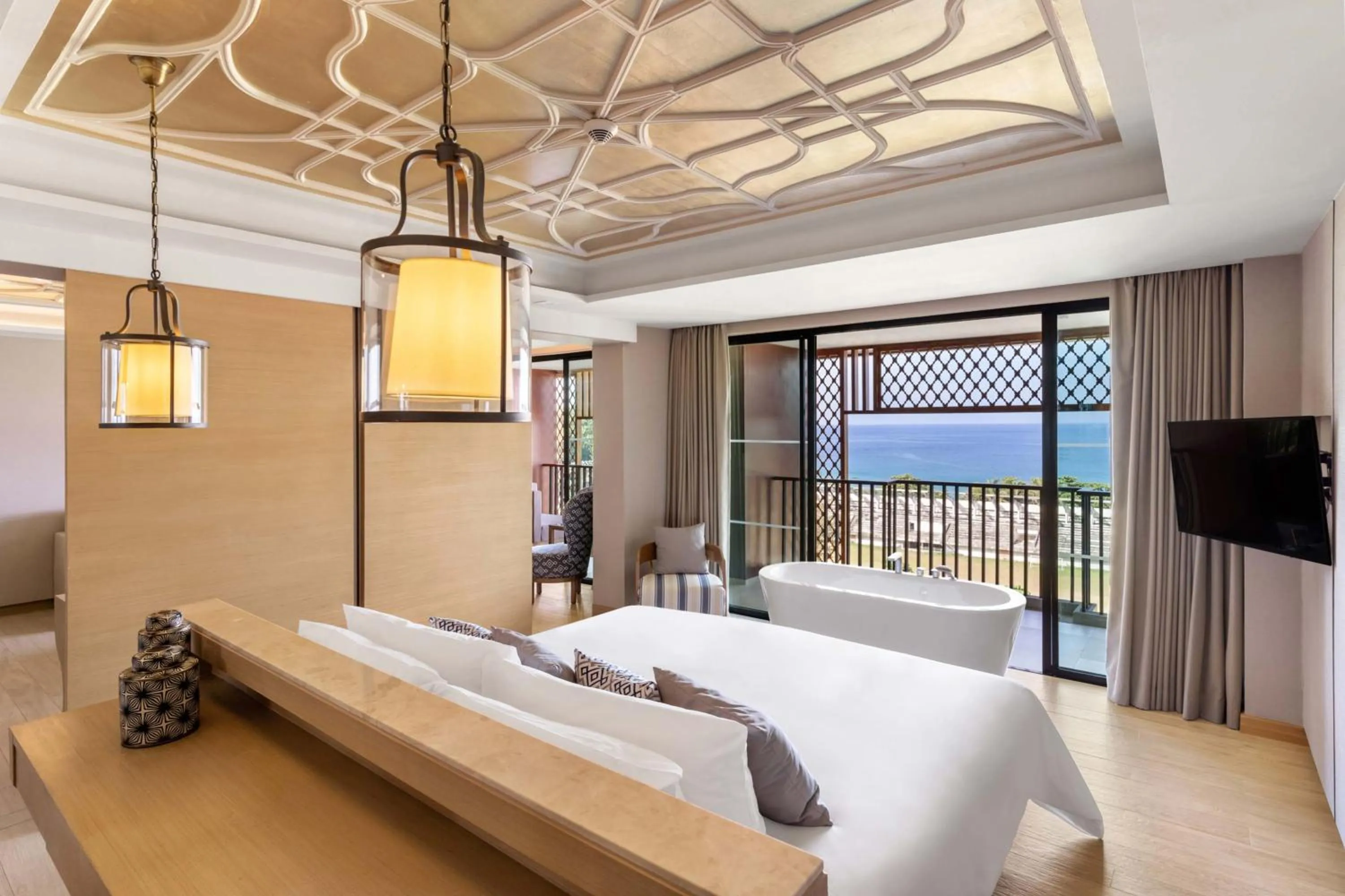 Bed in Avista Grande Phuket Karon - MGallery