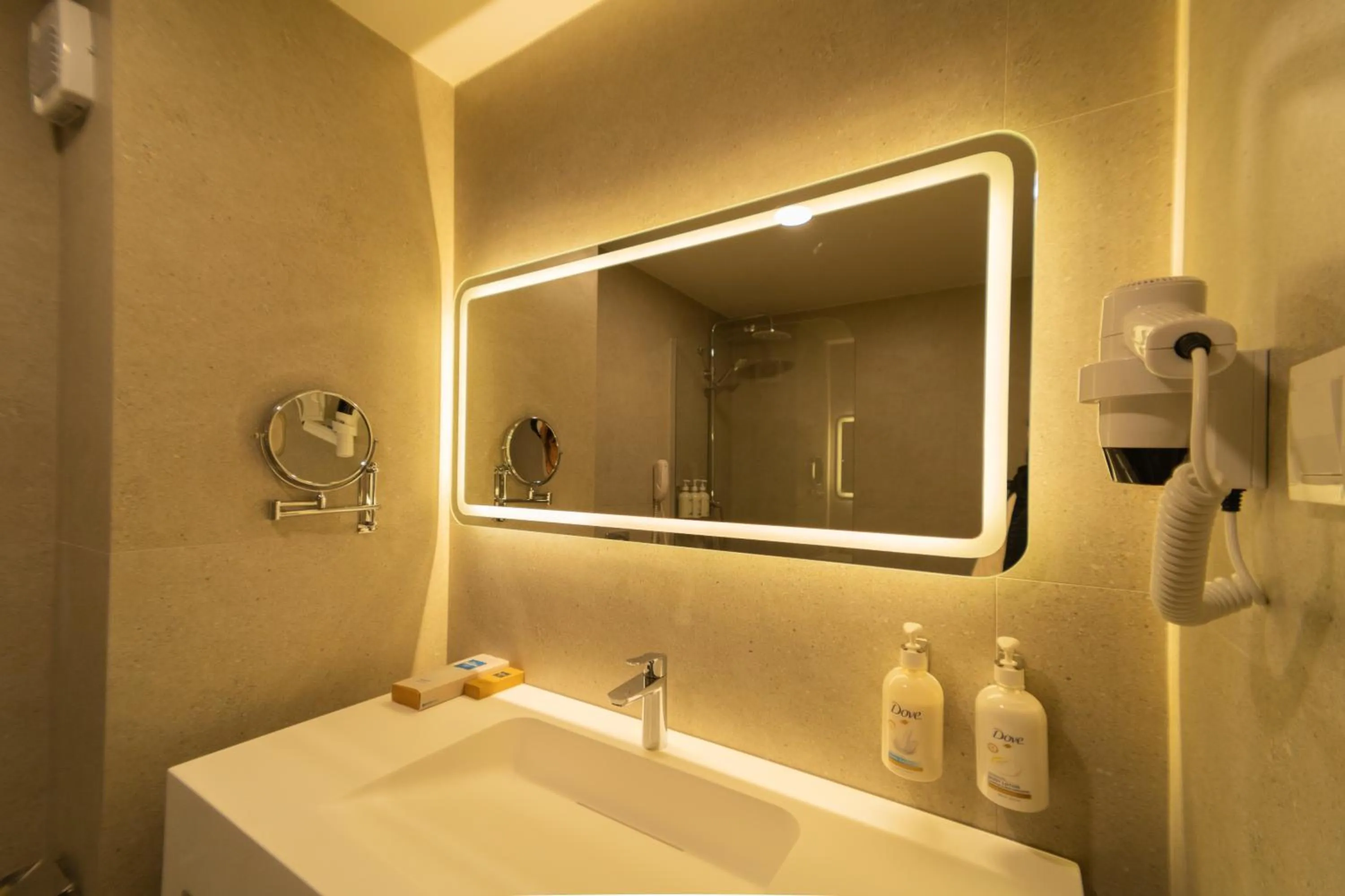 Bathroom in La Blanche Resort & Spa