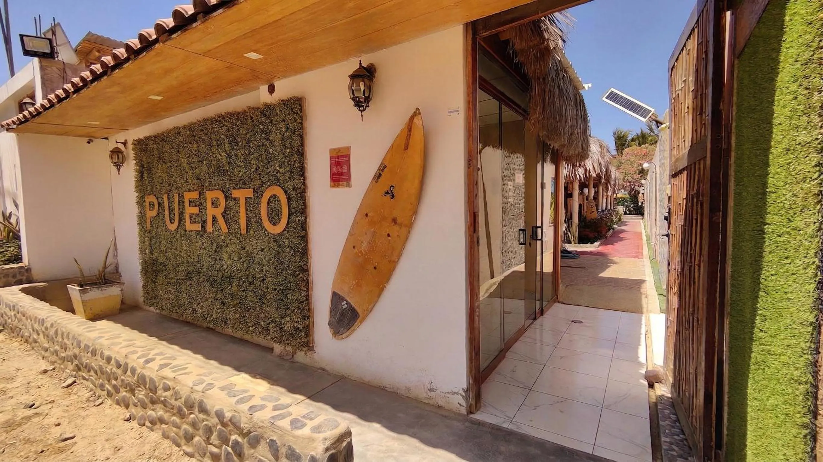 Facade/entrance in Puerto Mankora Hotel Boutique