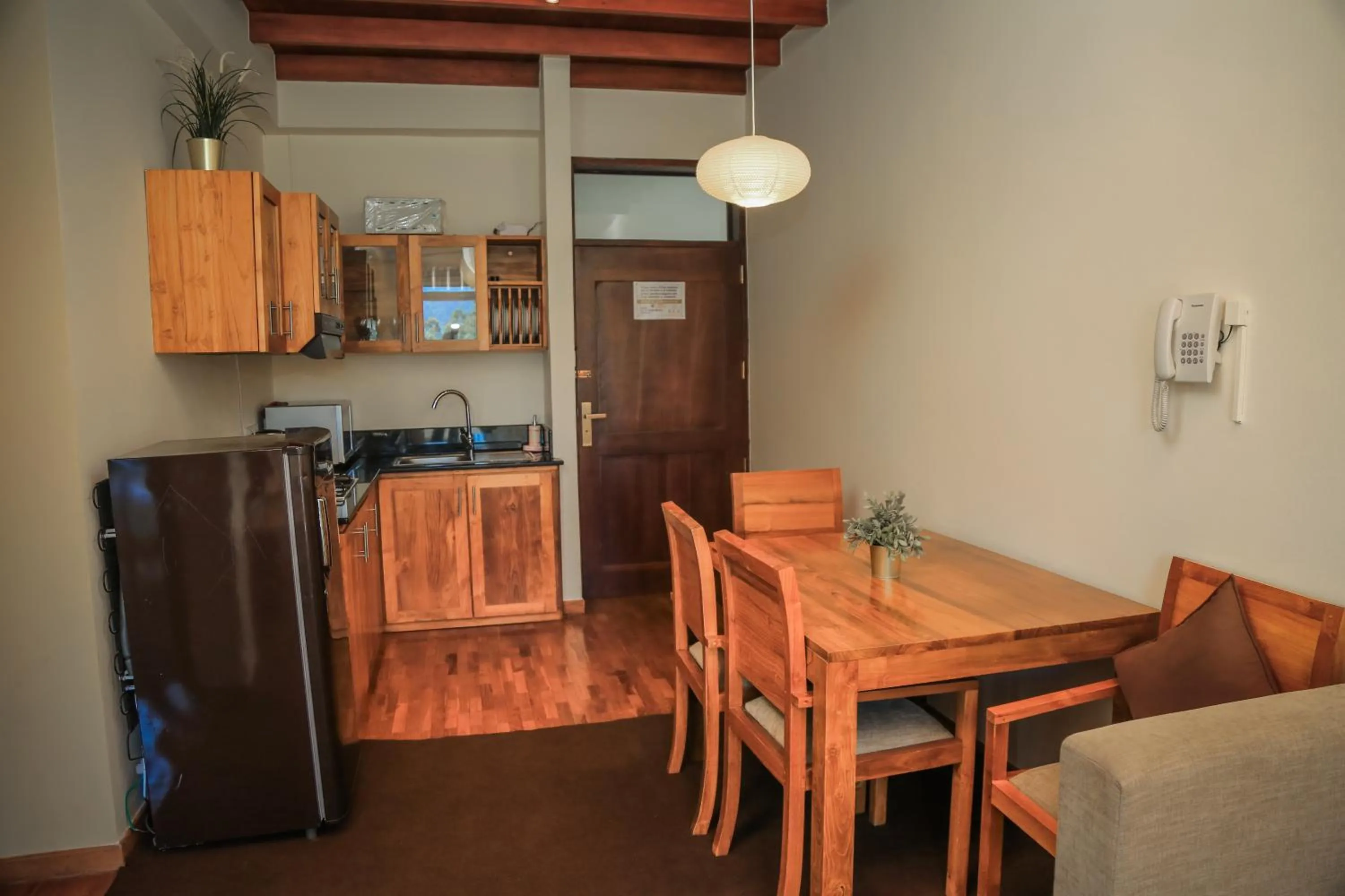 Kitchen or kitchenette in Emirates Luxury Apartments (Glen Fall Residencies)