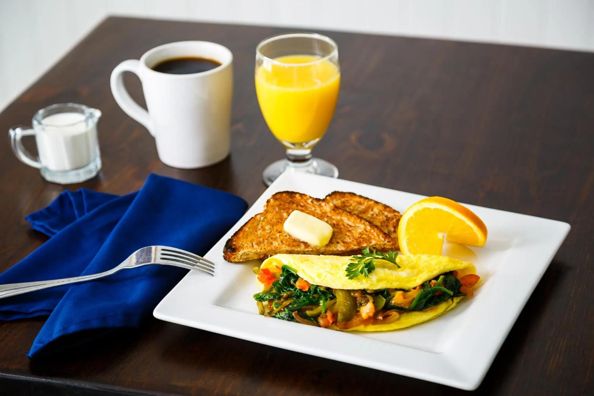 Food and drinks in East Wind Inn & Suites