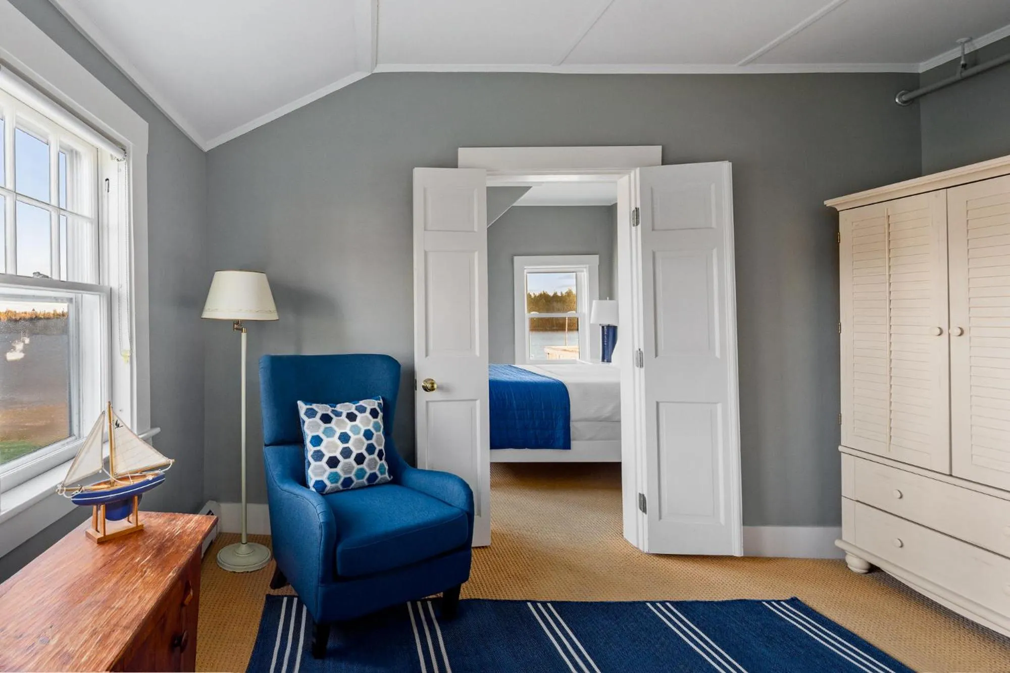 Photo of the whole room in East Wind Inn & Suites