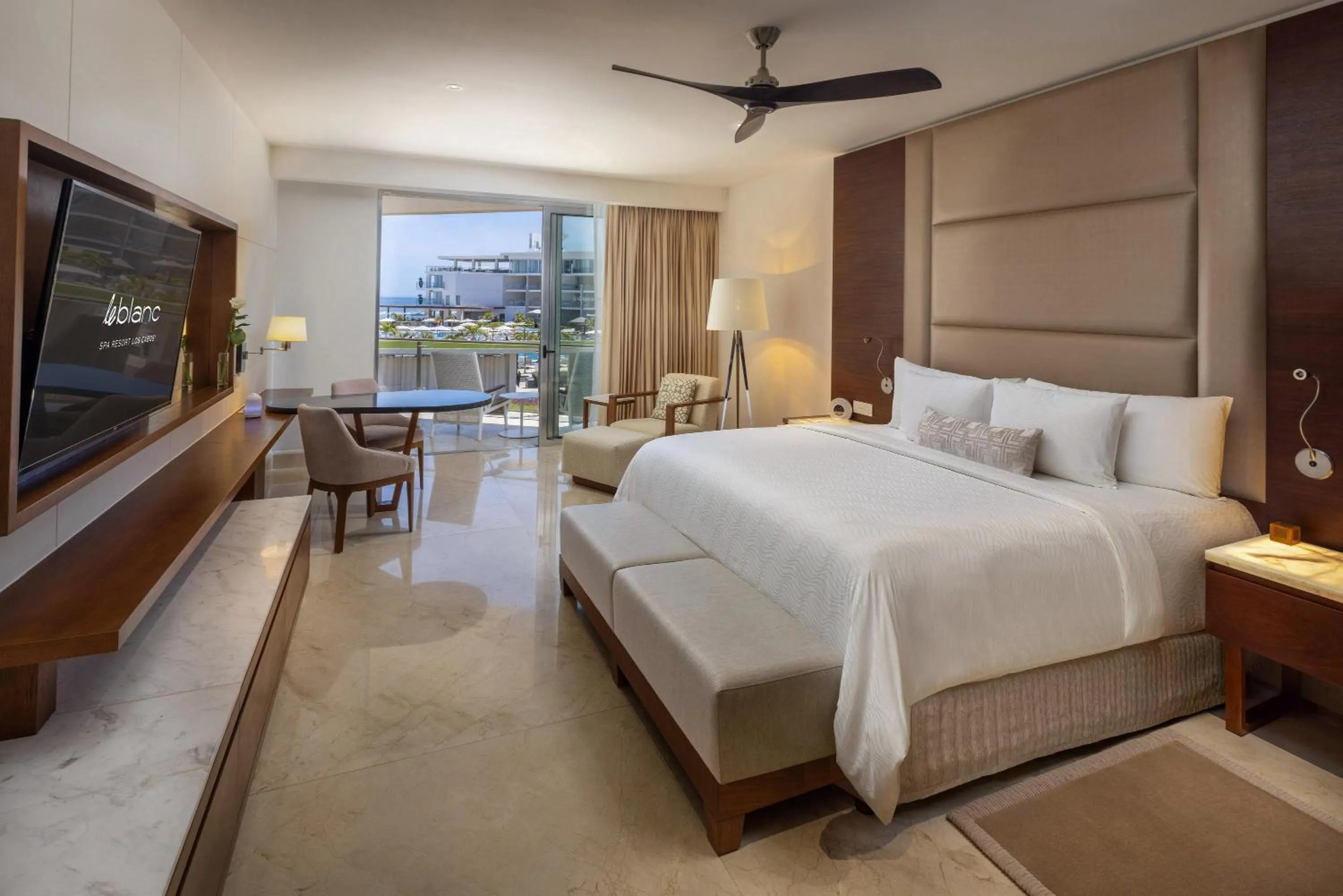 Bed in Le Blanc Spa Resort Los Cabos - Adults Only - All-Inclusive