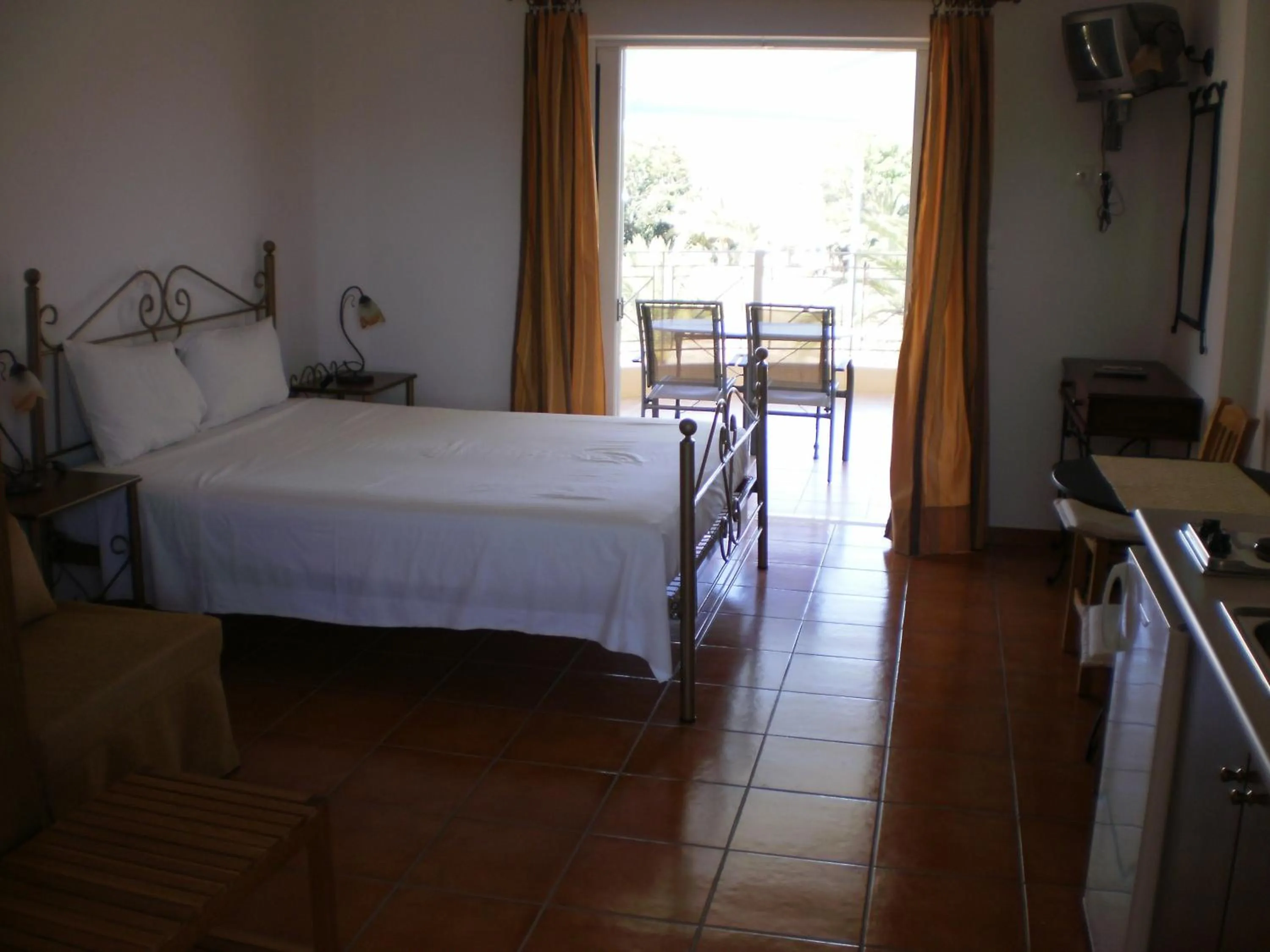 Bedroom, Bed in Kasimis