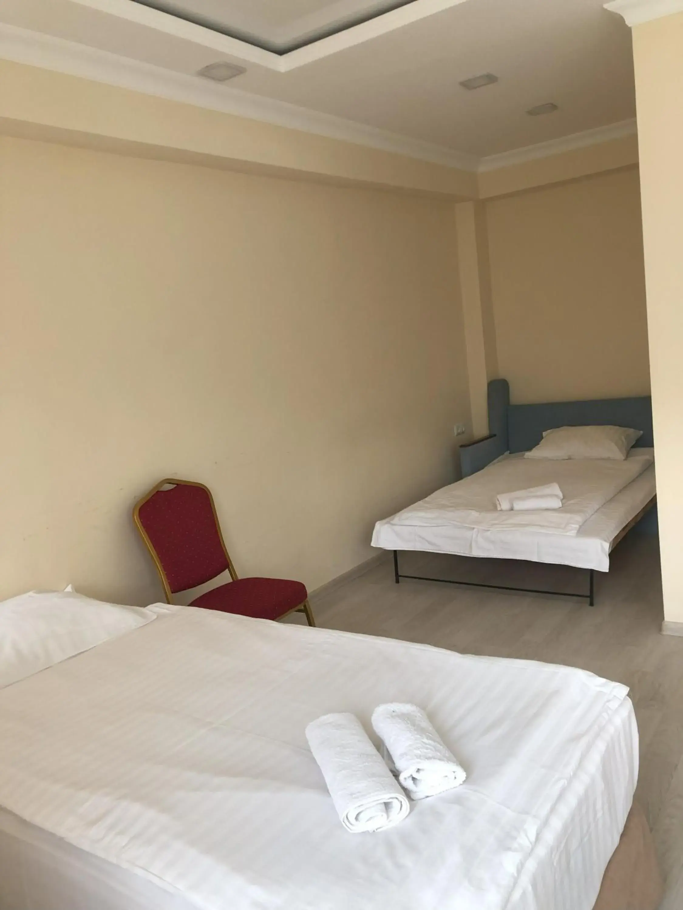 Comfort Quadruple Room in Goris Hotel Comfort Quadruple Room in Goris Hotel