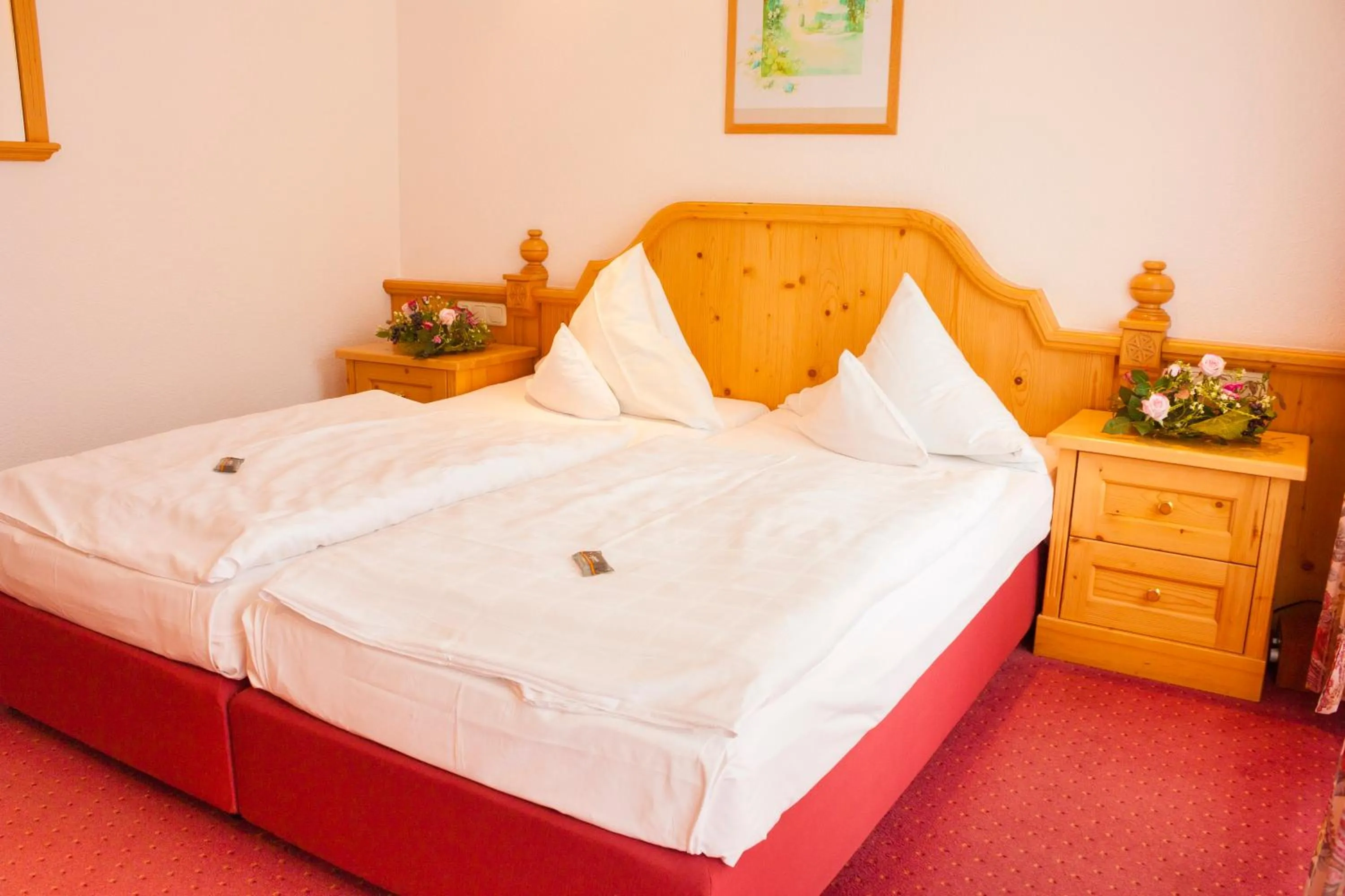 Photo of the whole room, Bed in Elbhotel Bad Schandau