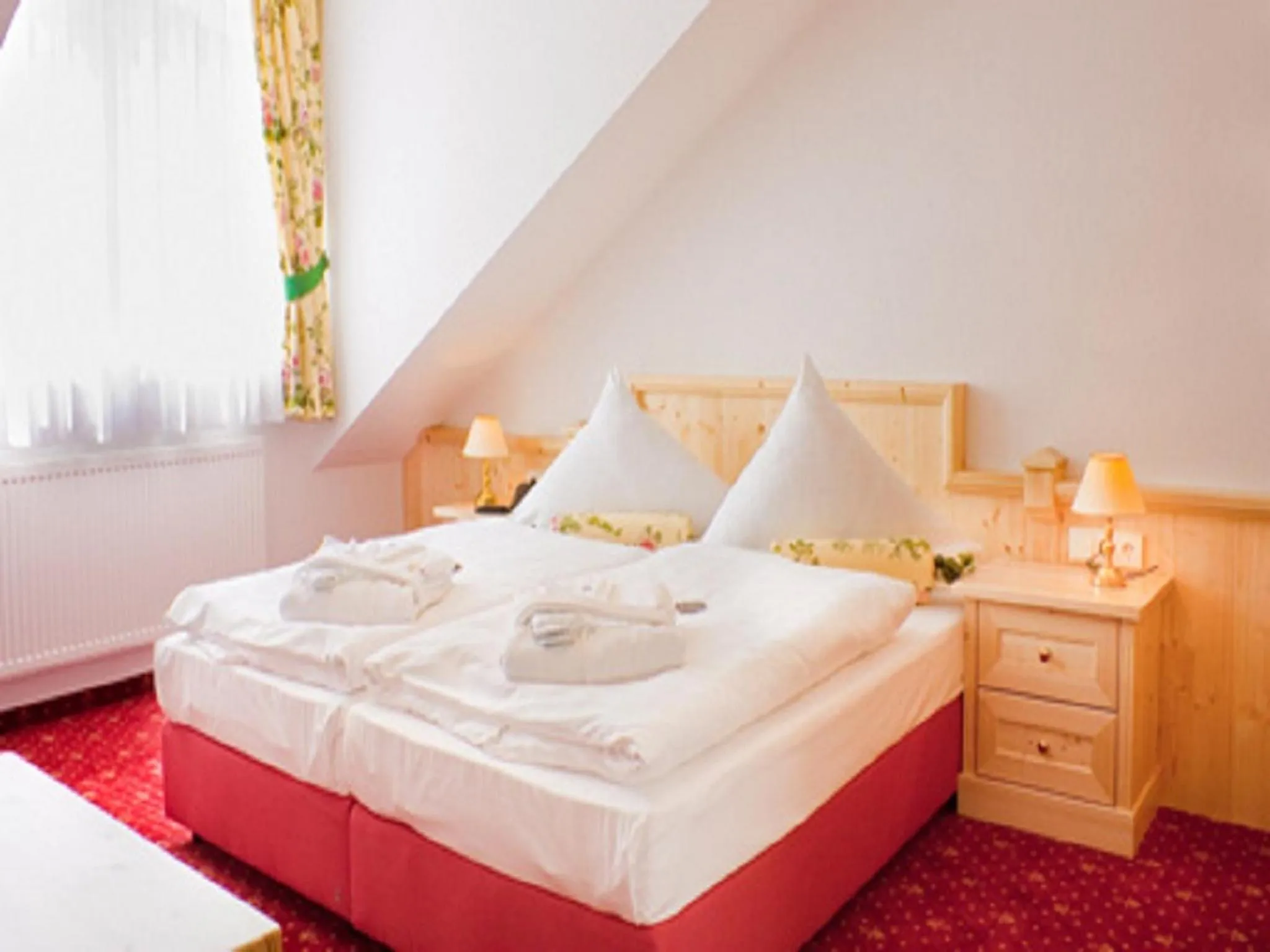 Bedroom, Bed in Elbhotel Bad Schandau