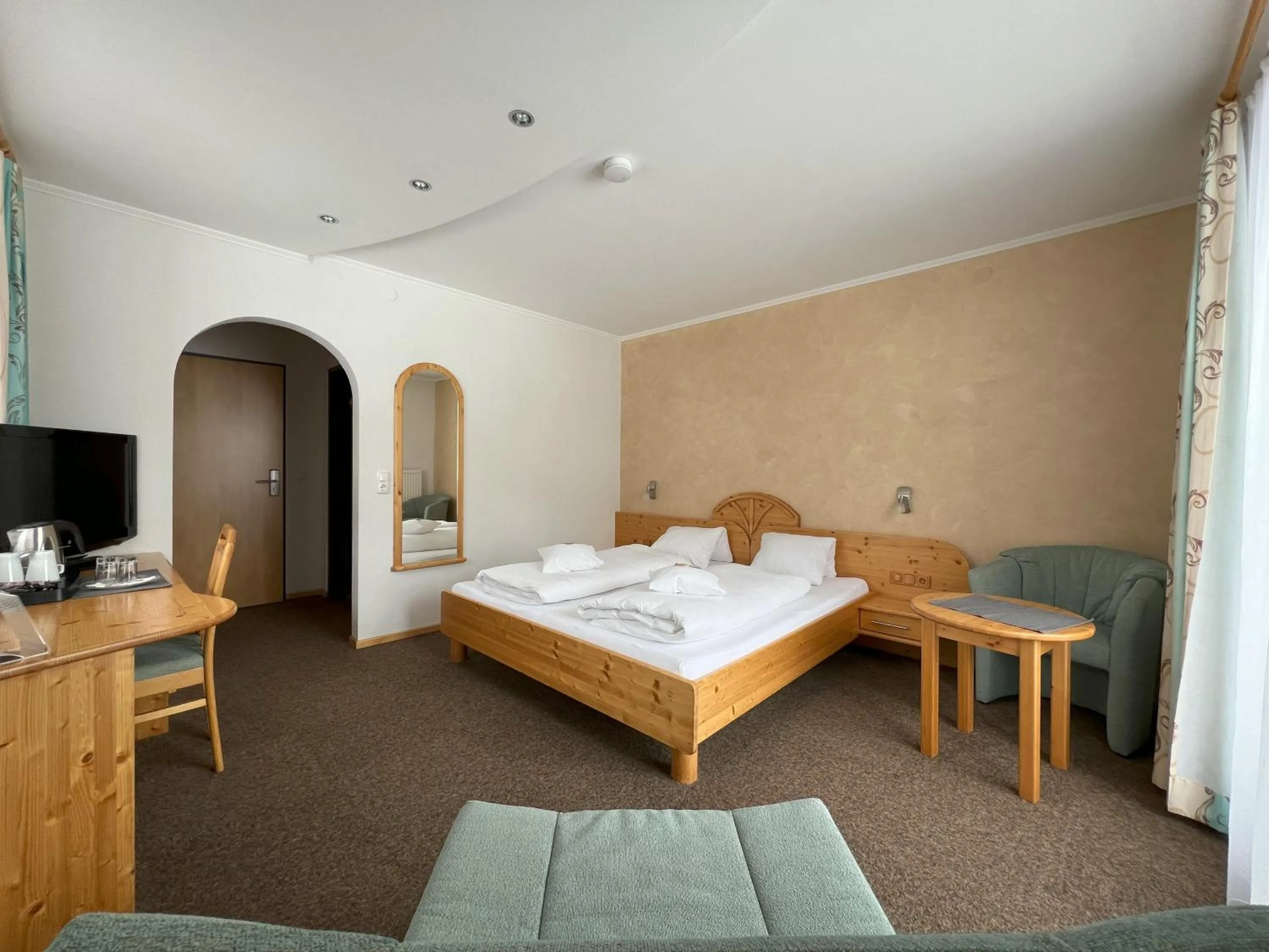 Decorative detail, Bed in Hotel Garni Burger