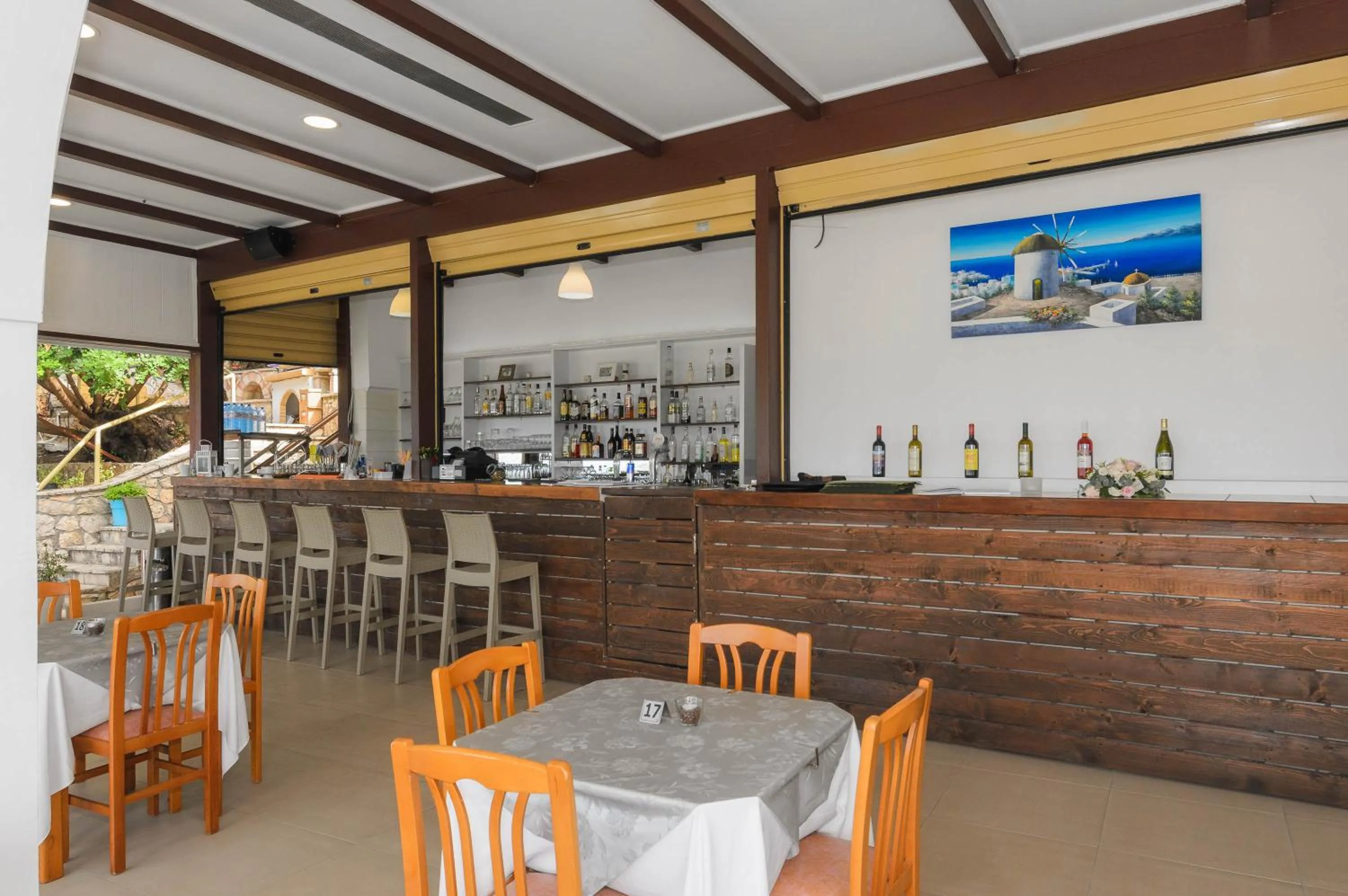 Meals in Zante Palace