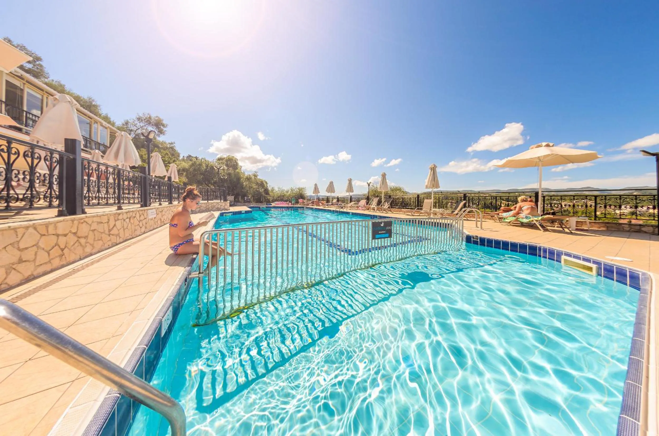 Swimming pool in Zante Palace