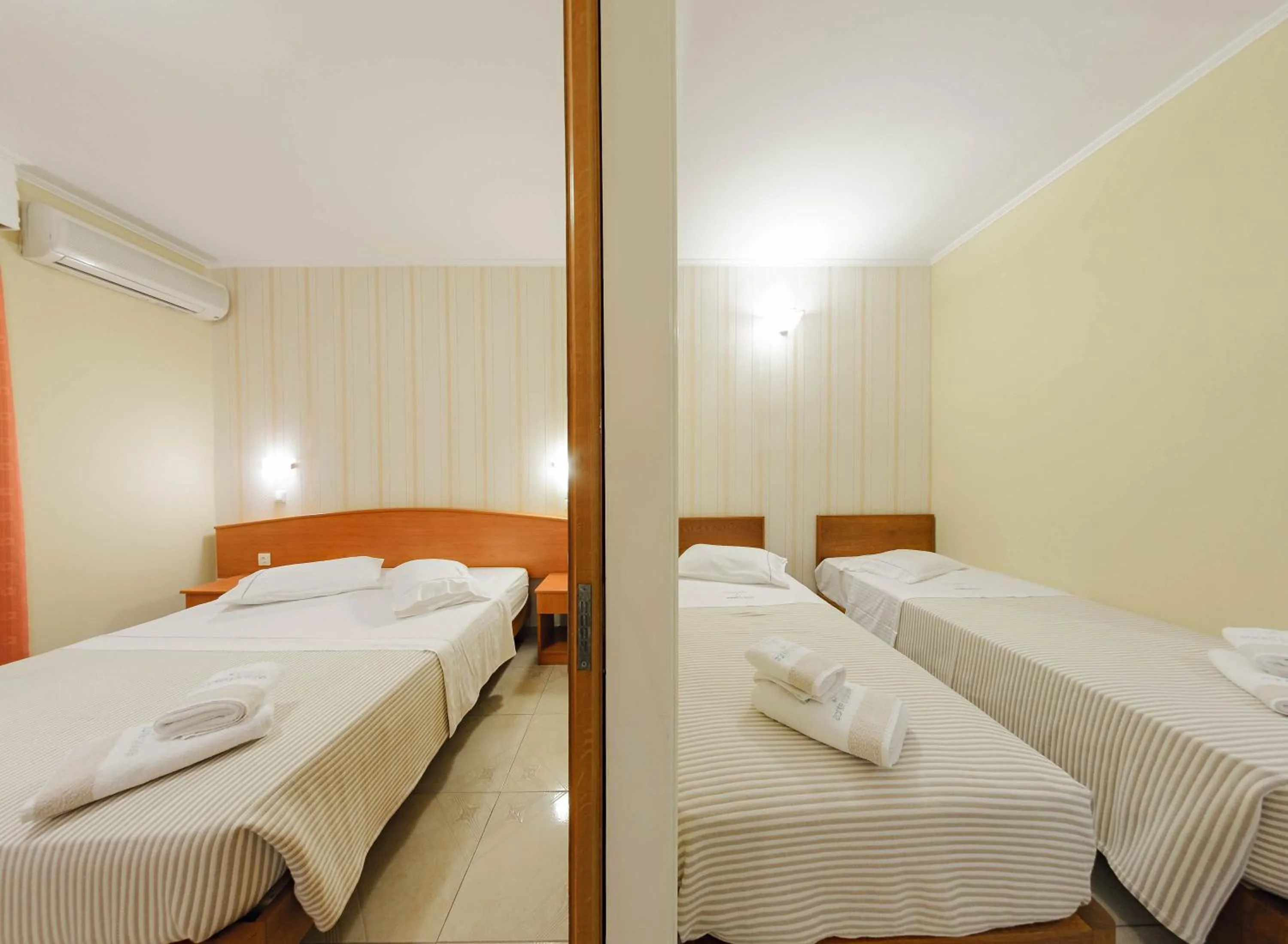 Garden view, Bed in Zante Palace