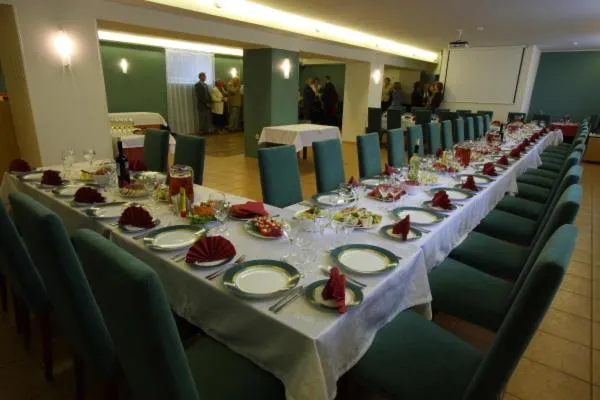 Restaurant/places to eat in Arabella Hotel