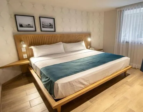 Oliva Plaza Hotel