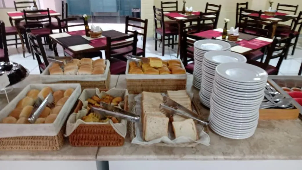 Buffet breakfast in Lagoa Mar Inn - Estacionamento e duas crianças de até 10 anos Será Free