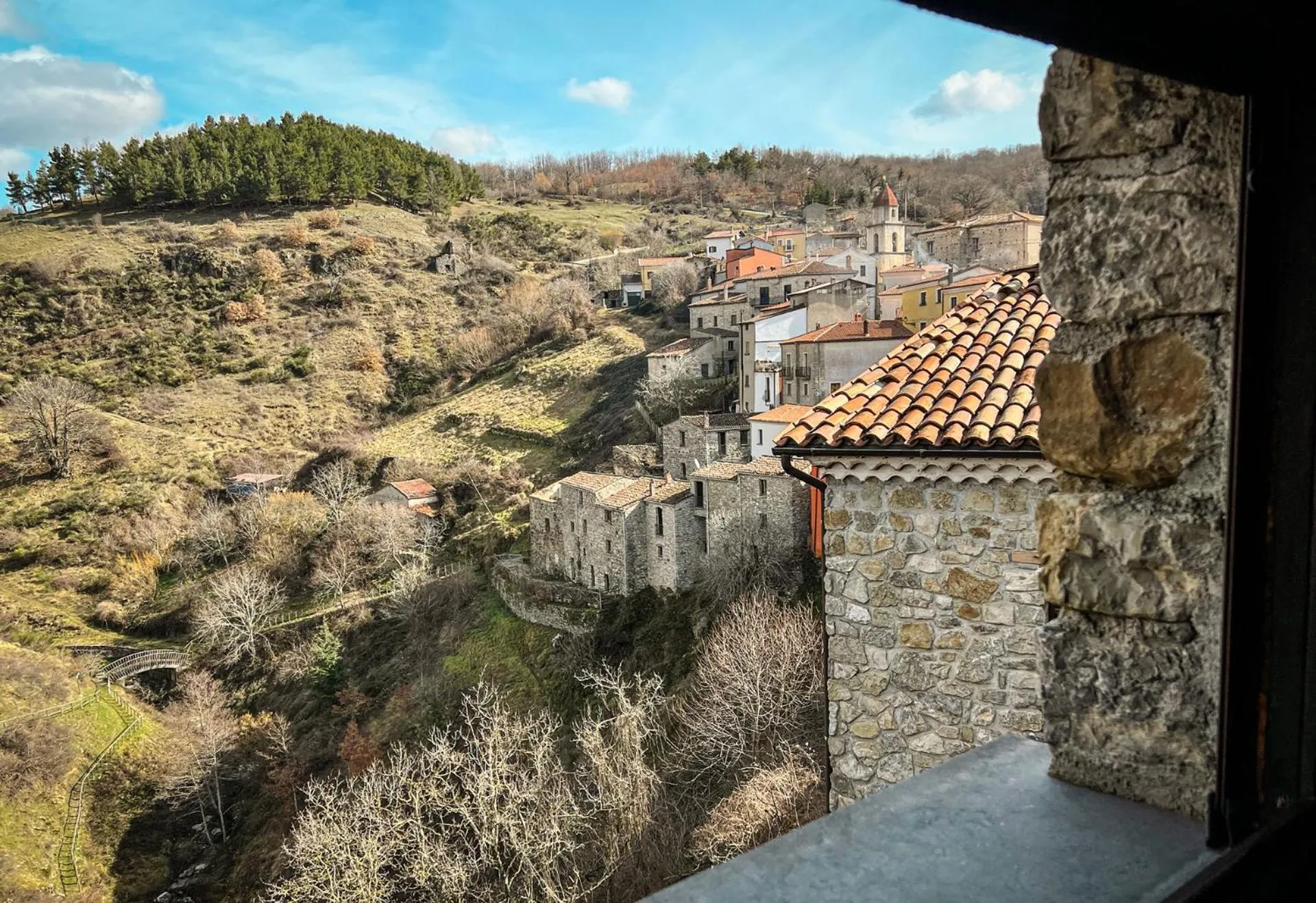 Nearby landmark in Guarda Che Luna