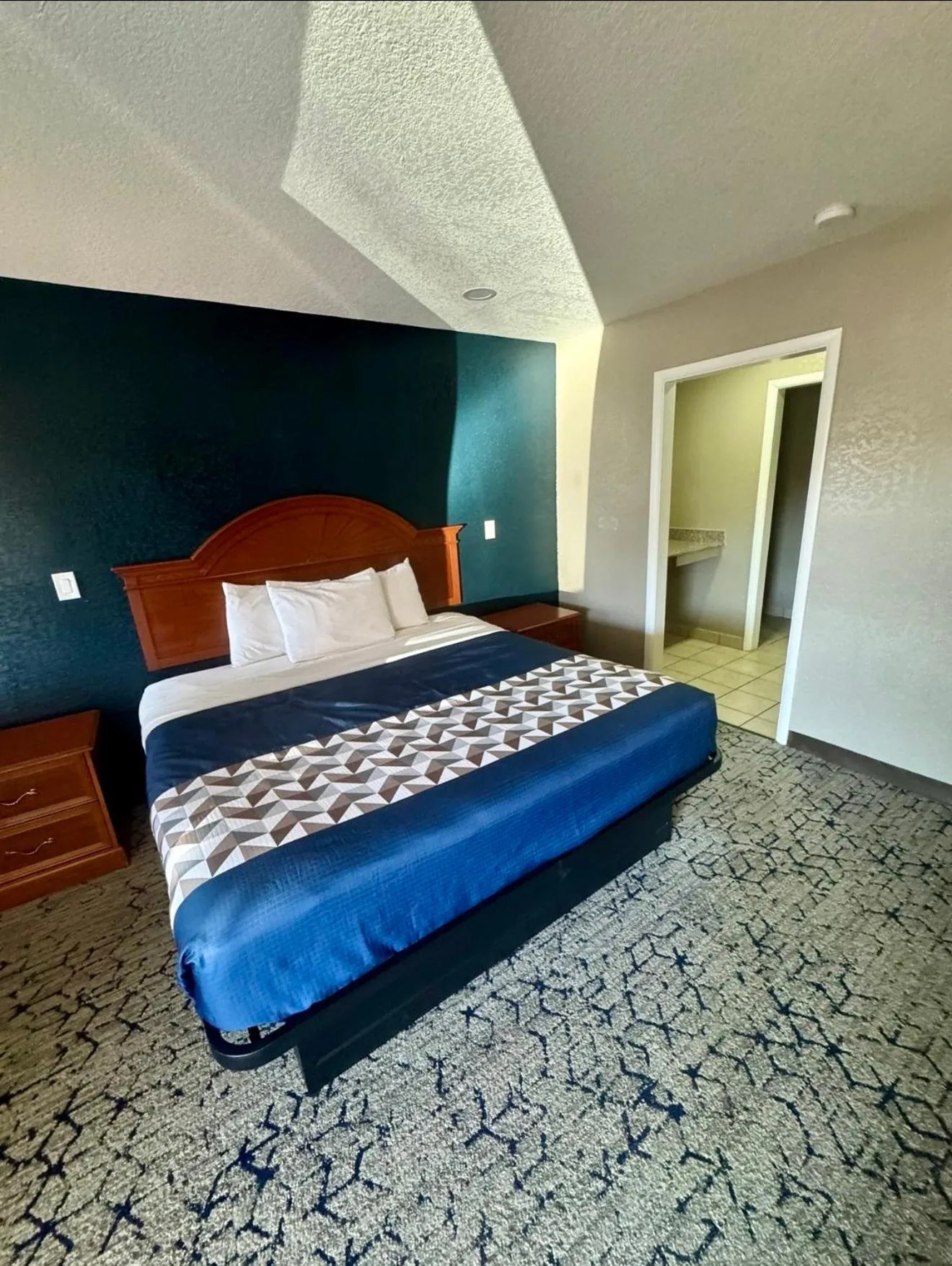 Economy Inn