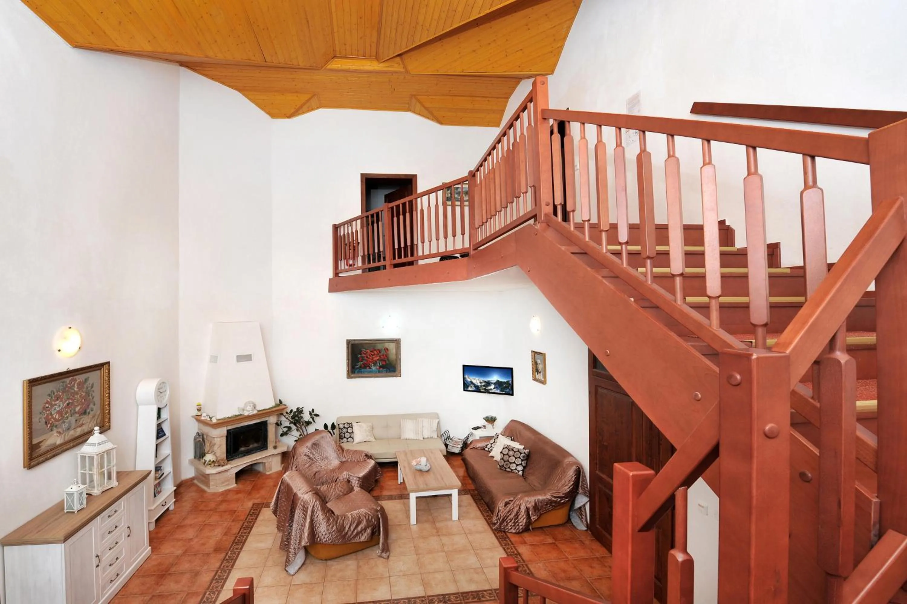 Communal lounge/ TV room in Pension Villa Kunerad