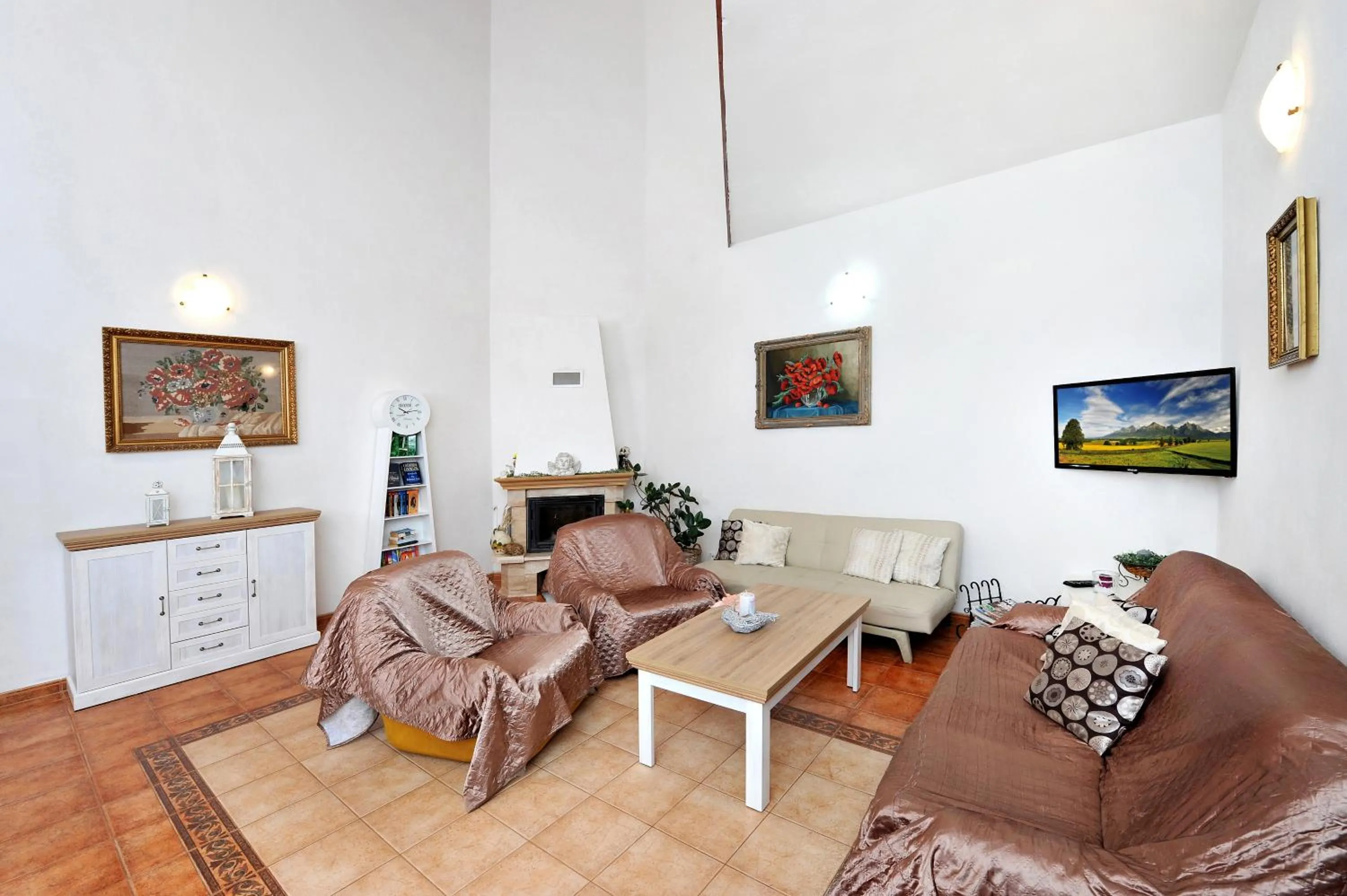 Communal lounge/ TV room in Pension Villa Kunerad