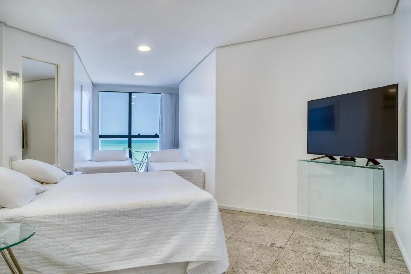 Family Room with Side Sea View in Hotel Brisa Tower Maceió Family Room with Side Sea View in Hotel Brisa Tower Maceió