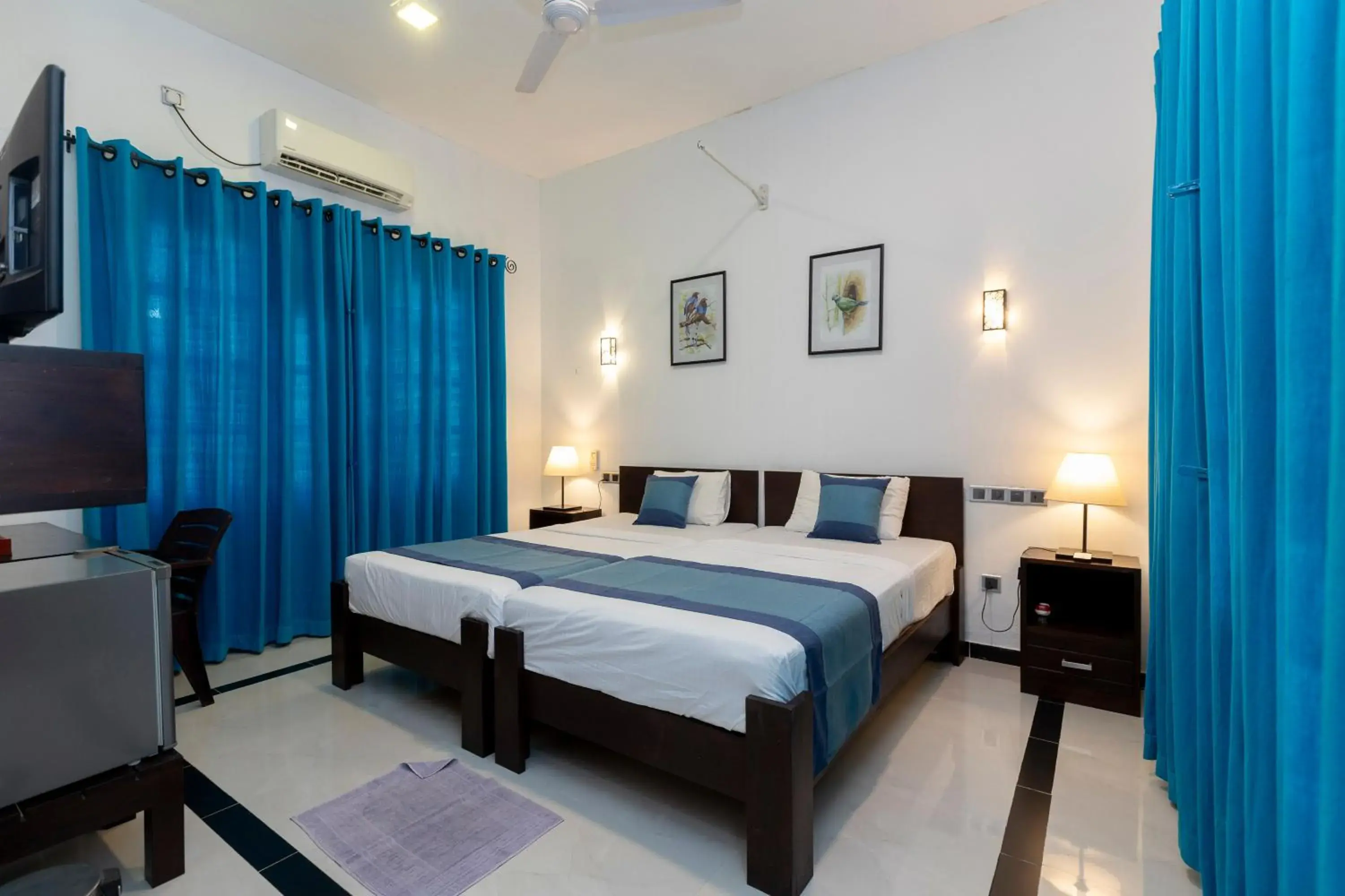 Deluxe Double Room in Coastal Villa Mirissa Deluxe Double Room in Coastal Villa Mirissa