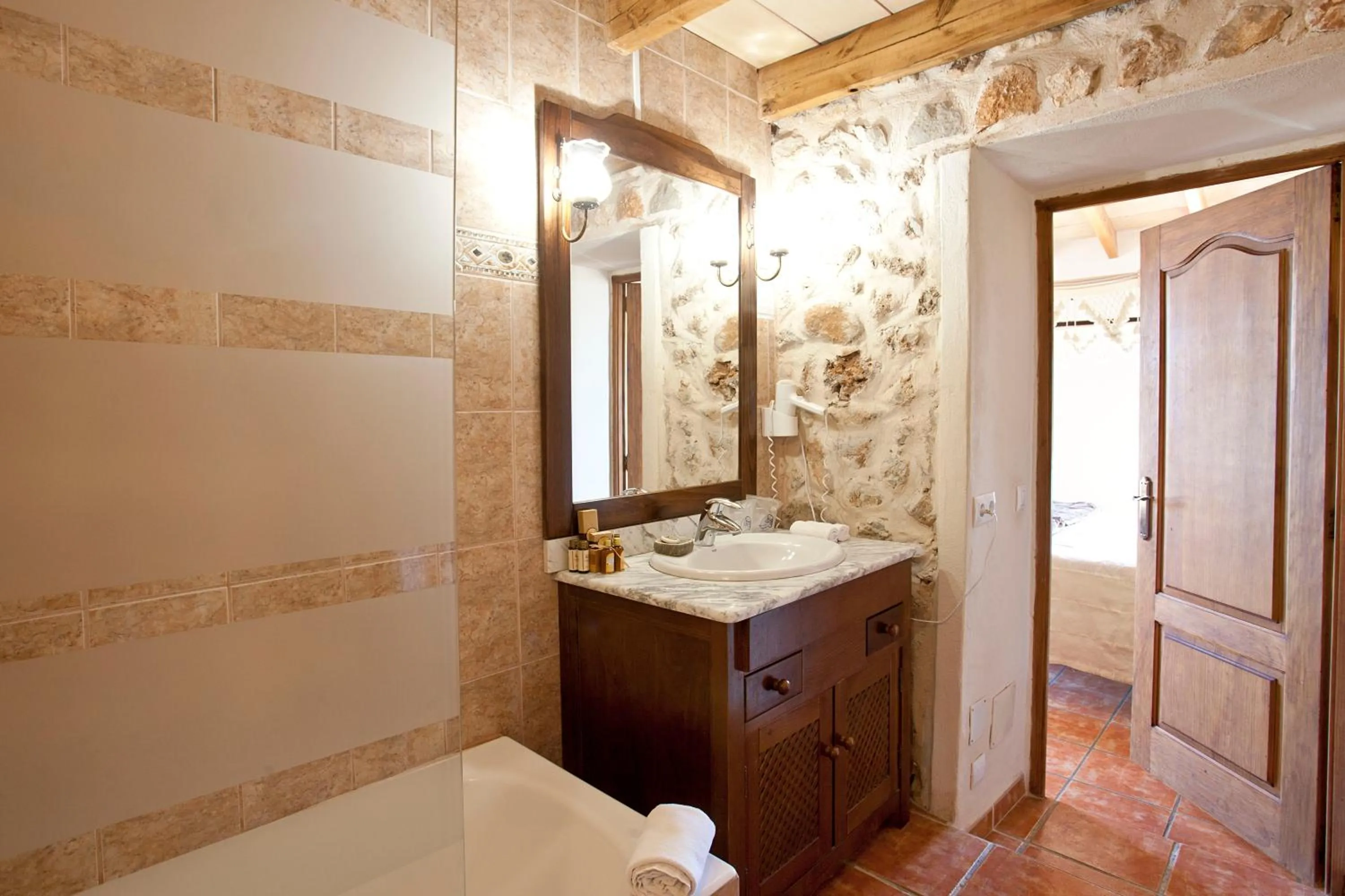 Bathroom in Agroturismo Es Quatre Cantons
