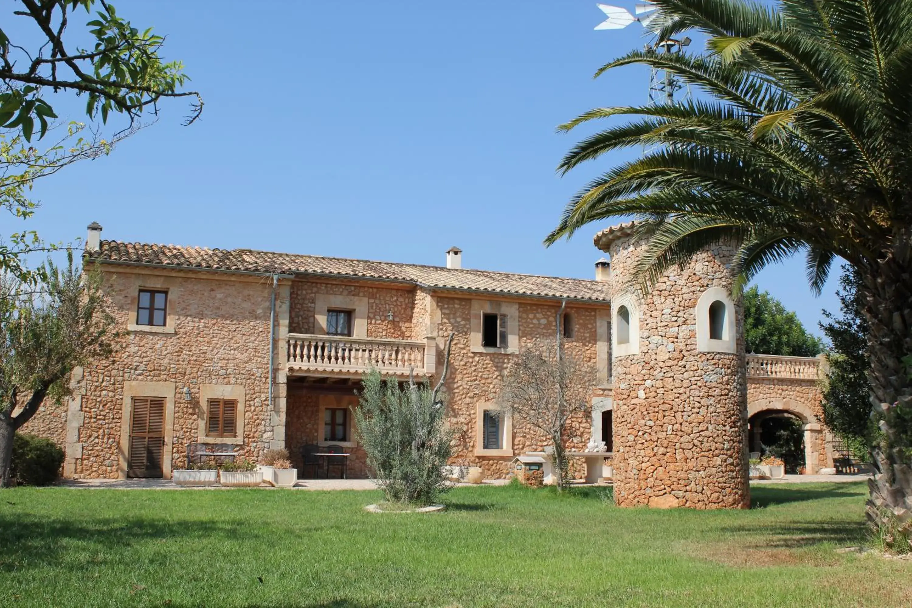 Facade/entrance in Agroturismo Es Quatre Cantons Facade/entrance in Agroturismo Es Quatre Cantons