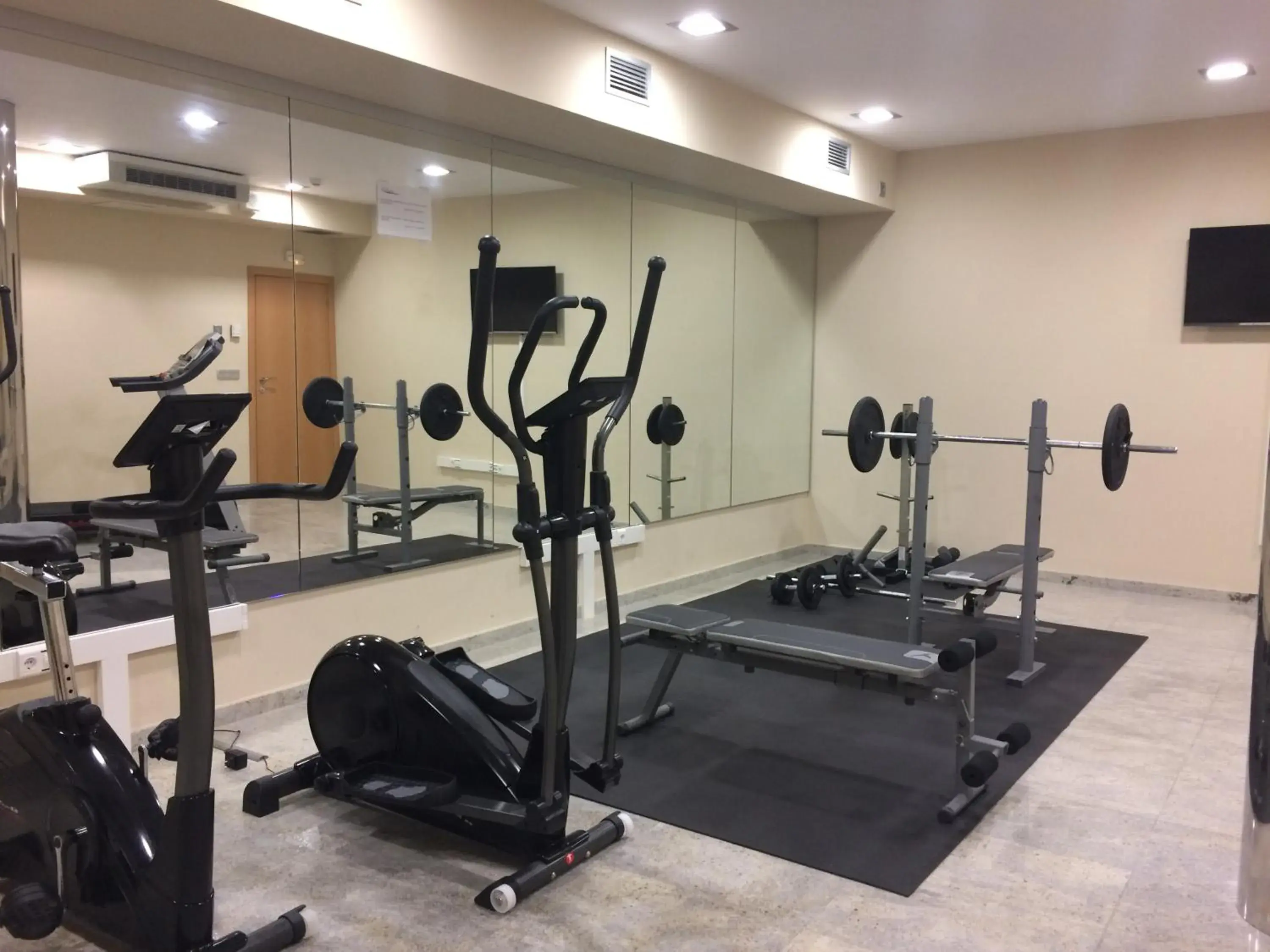 Fitness centre/facilities in Hotel Desitges Fitness centre/facilities in Hotel Desitges