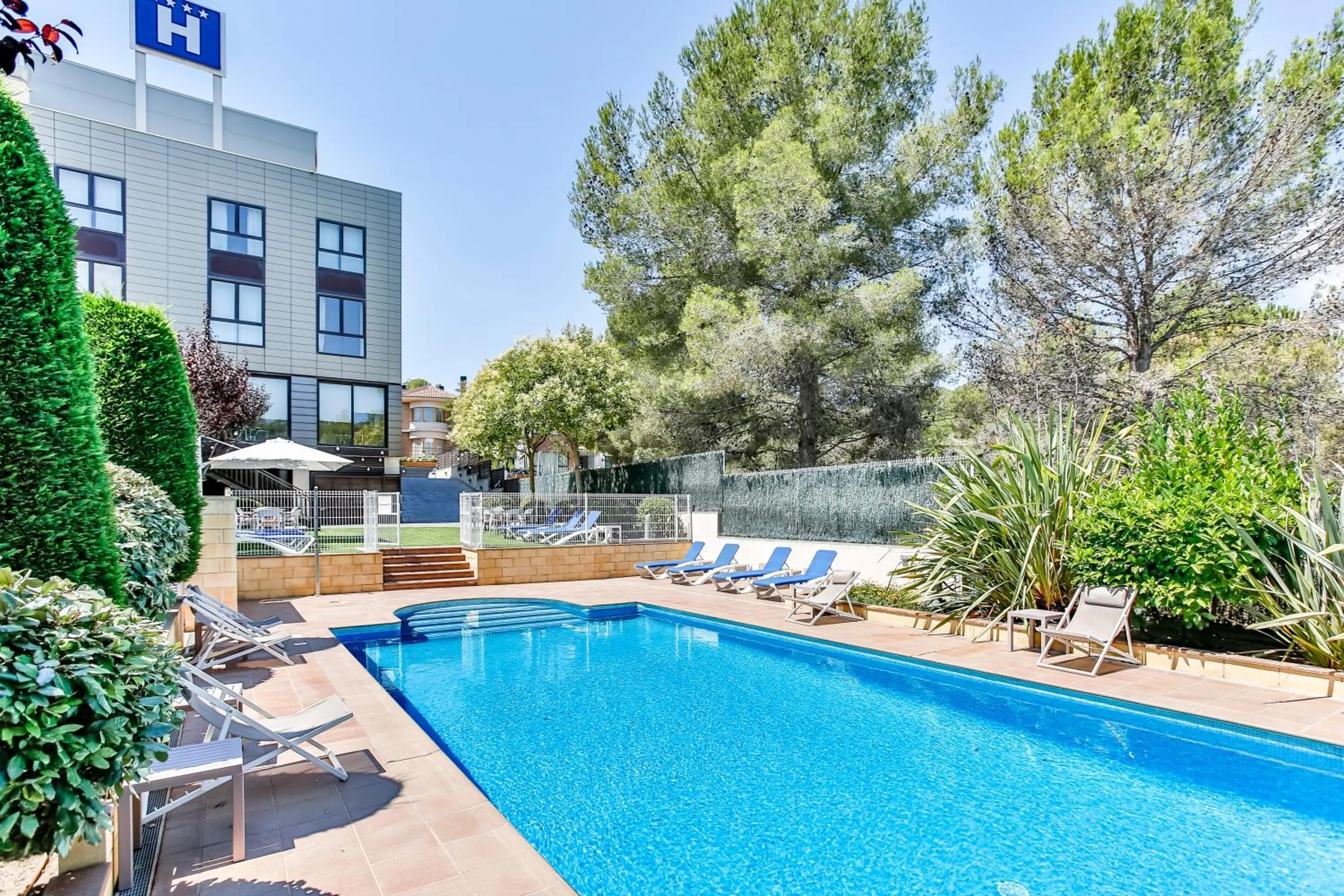 Pool view in Hotel Desitges