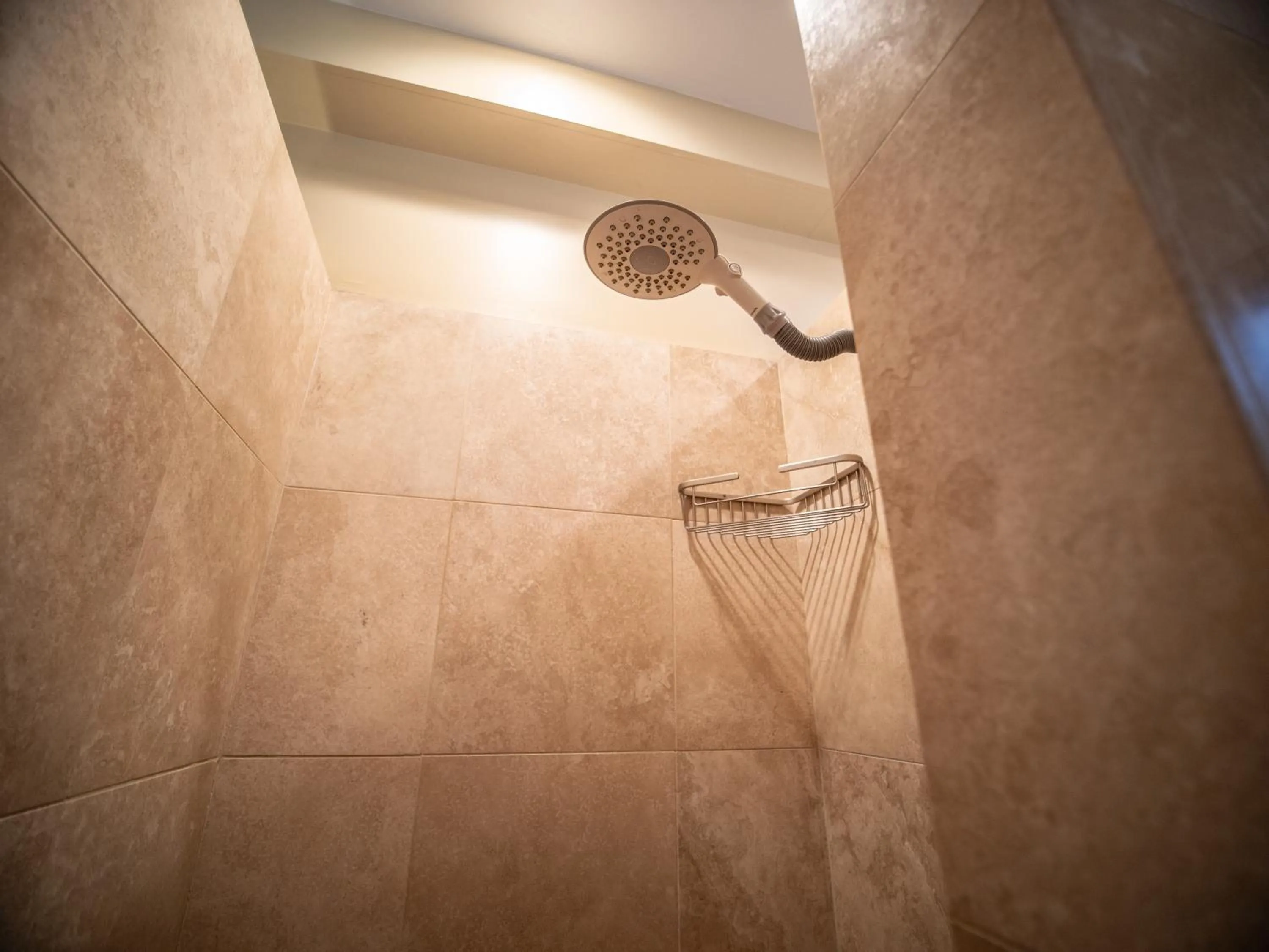 Shower in Aloha Aku Hula2 Suite - Experience Beachfront Bliss