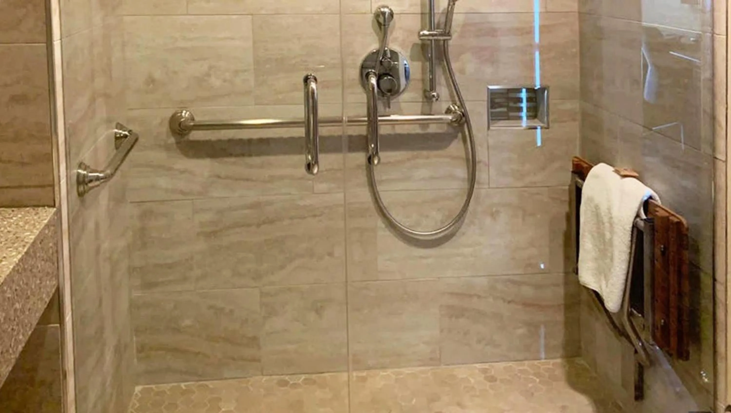 Bathroom in The Zen Hotel Palo Alto