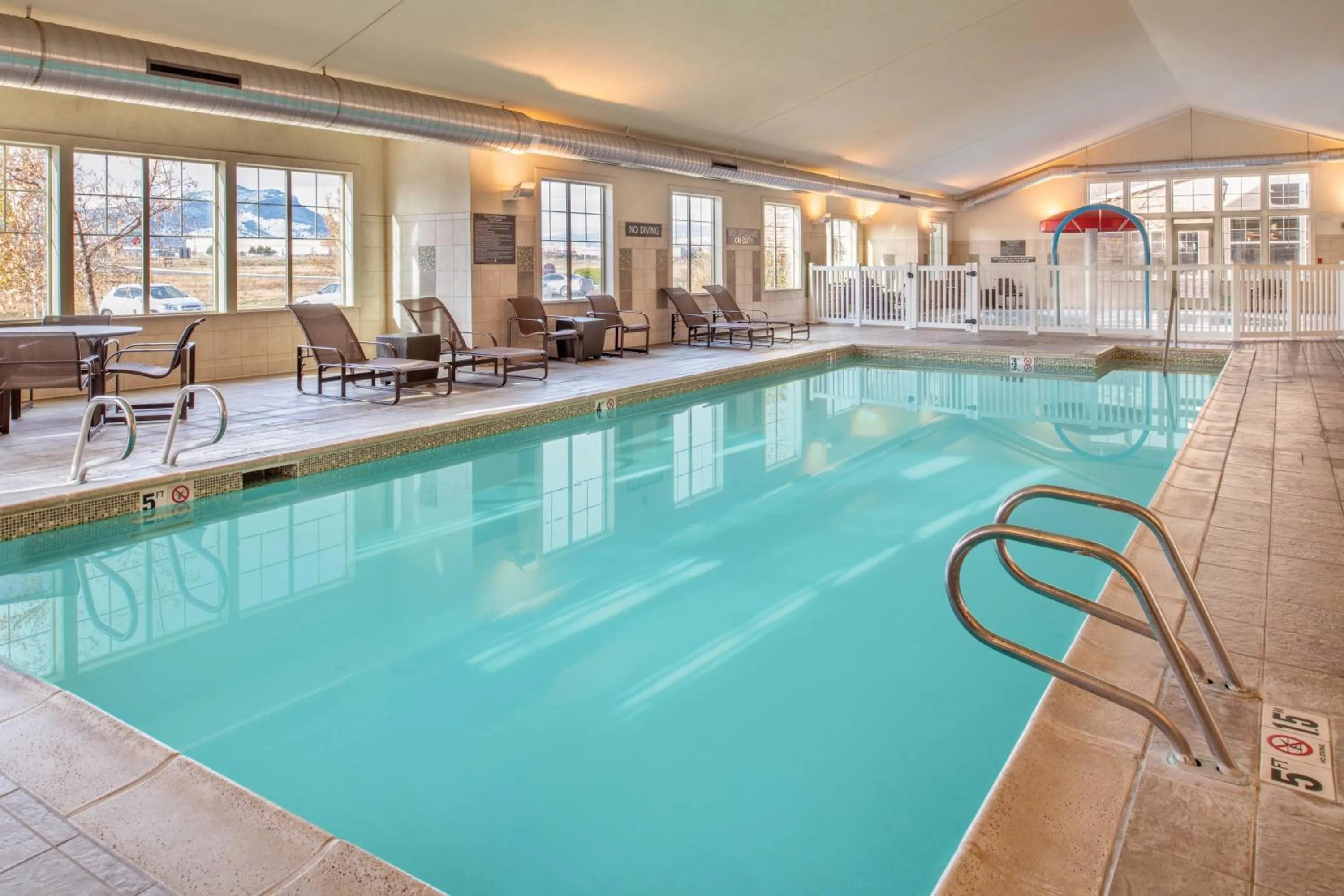 Swimming pool in Residence Inn by Marriott Helena