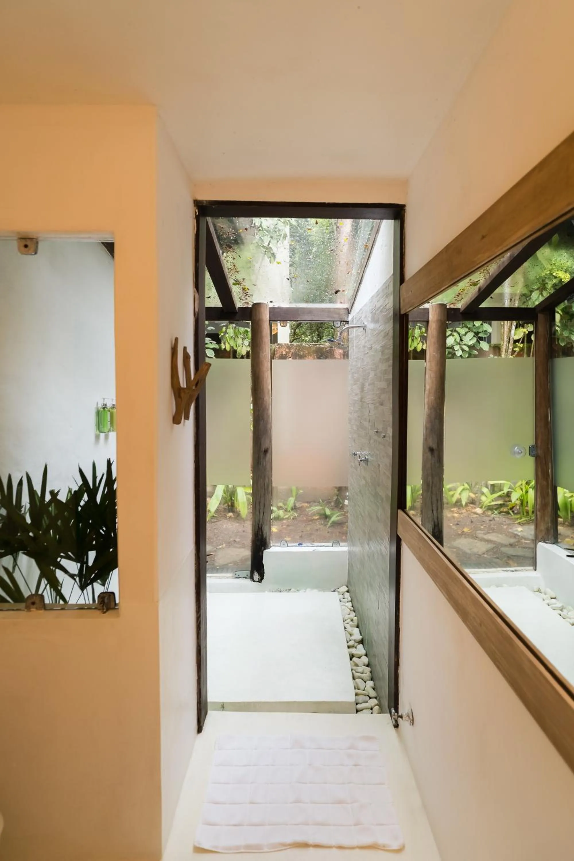 Bathroom, Bed in Beijo do Vento Pousada