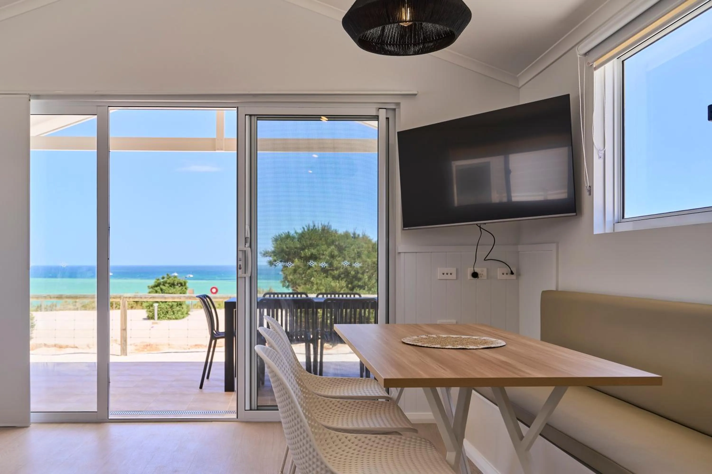 Dining area in Tasman Holiday Parks - Denham Seaside