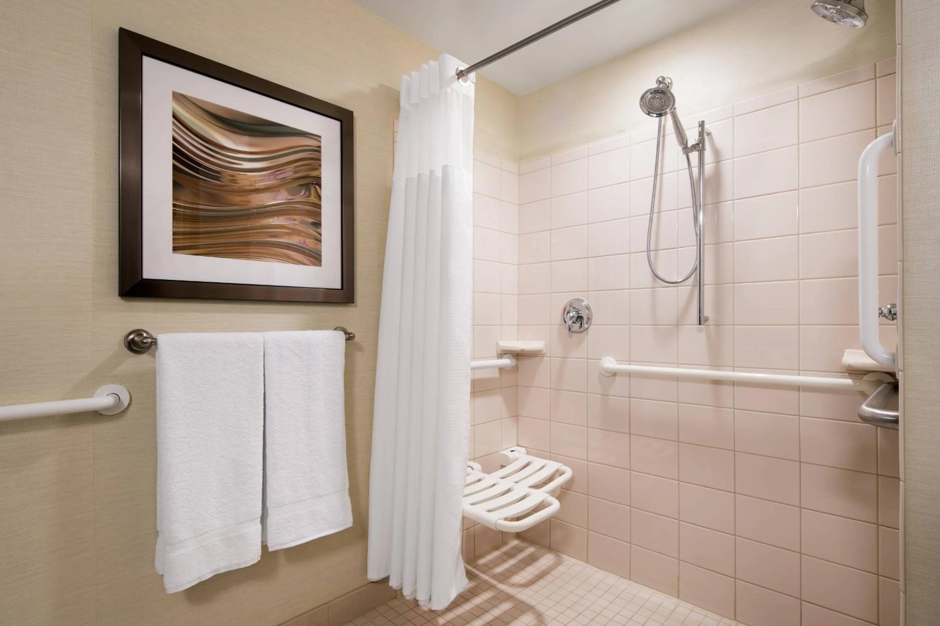 Bathroom in Courtyard by Marriott Glenwood Springs