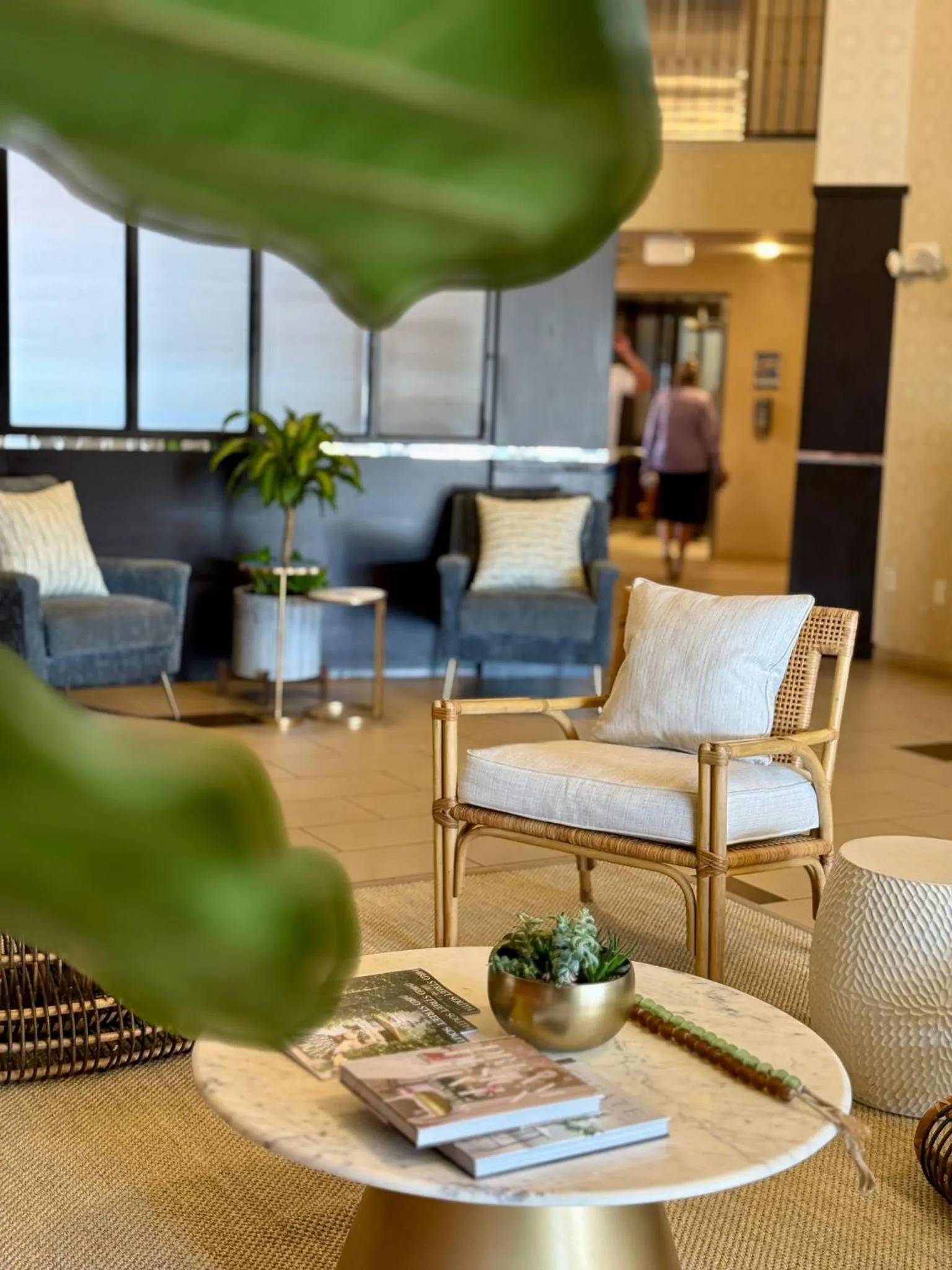 Lobby or reception in Holiday Inn Express & Suites Naples Downtown - 5th Avenue by IHG