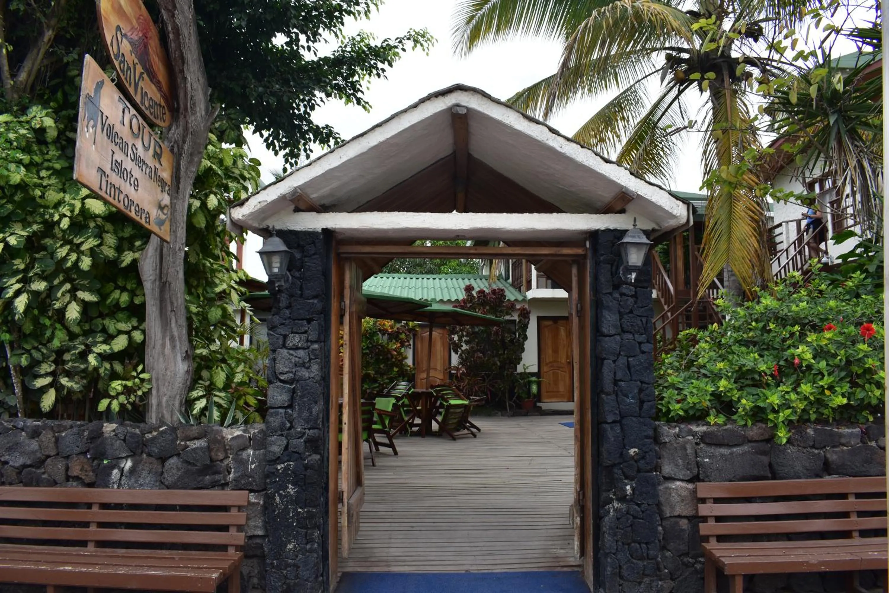 Property building in Hotel San Vicente Galapagos