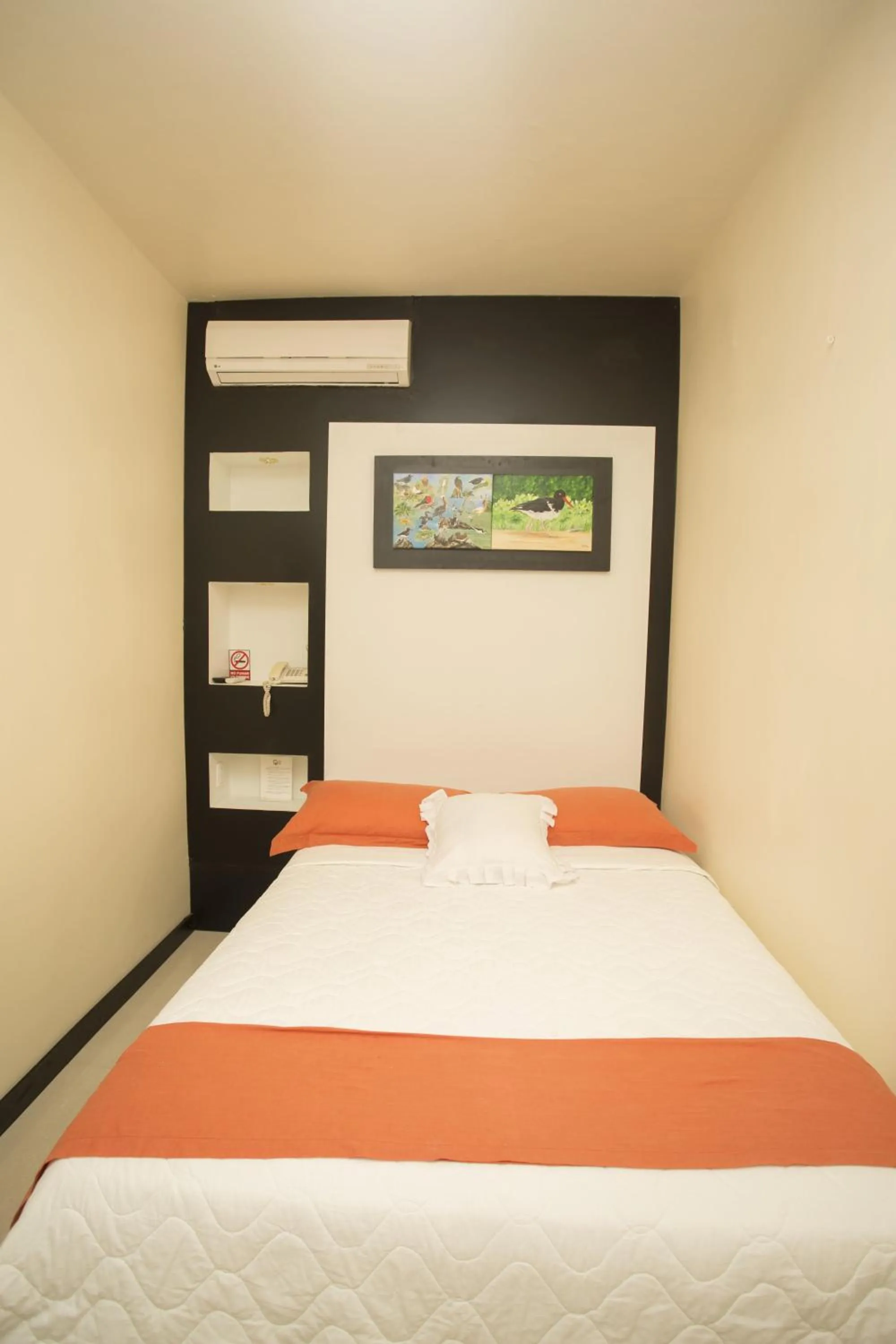 Bedroom, Bed in Hotel San Vicente Galapagos