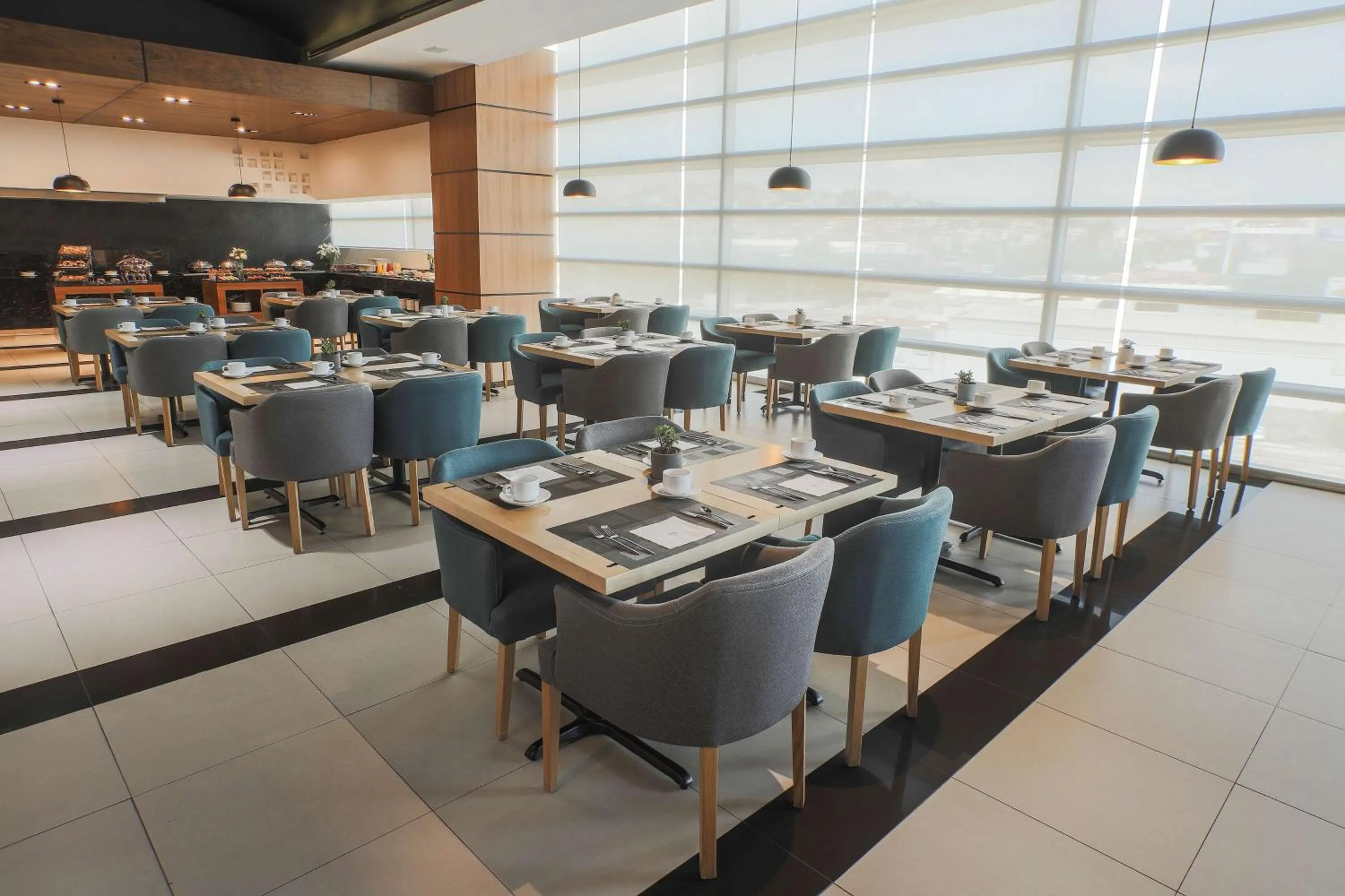 Restaurant/places to eat in NH Mexico City Valle Dorado