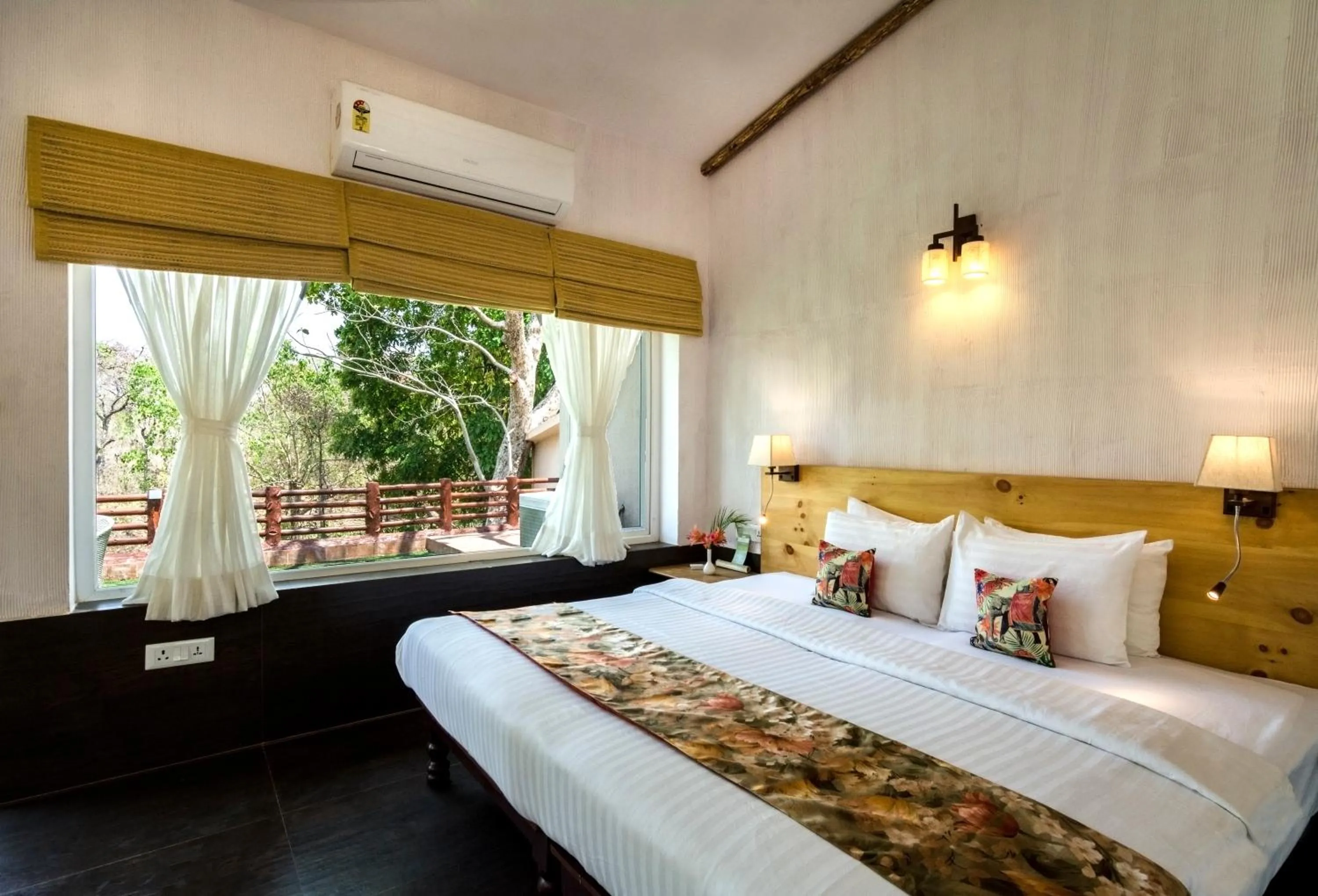 Bed in The Riverwood Forest Retreat Pench