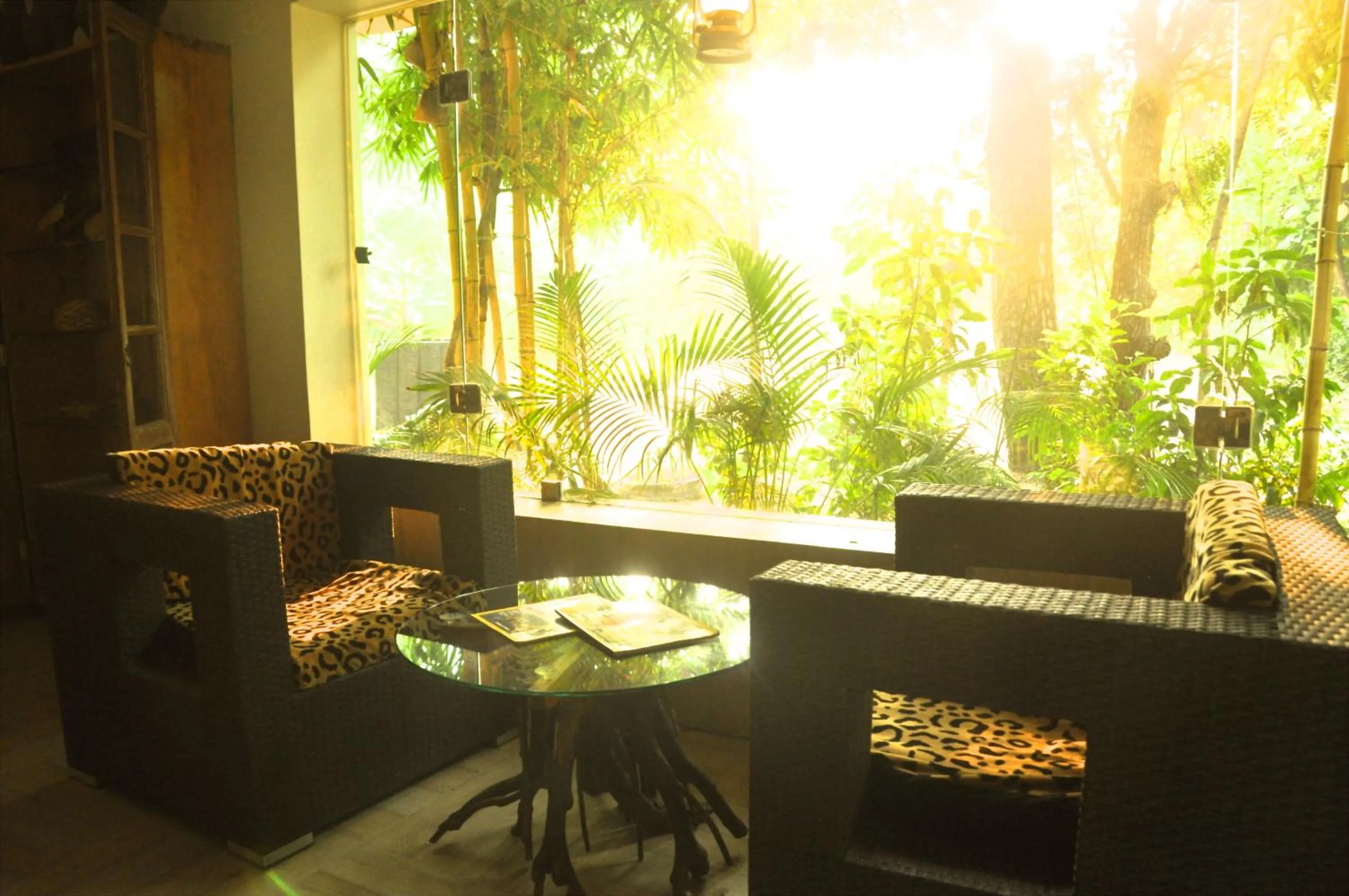 Lobby or reception in The Riverwood Forest Retreat Pench