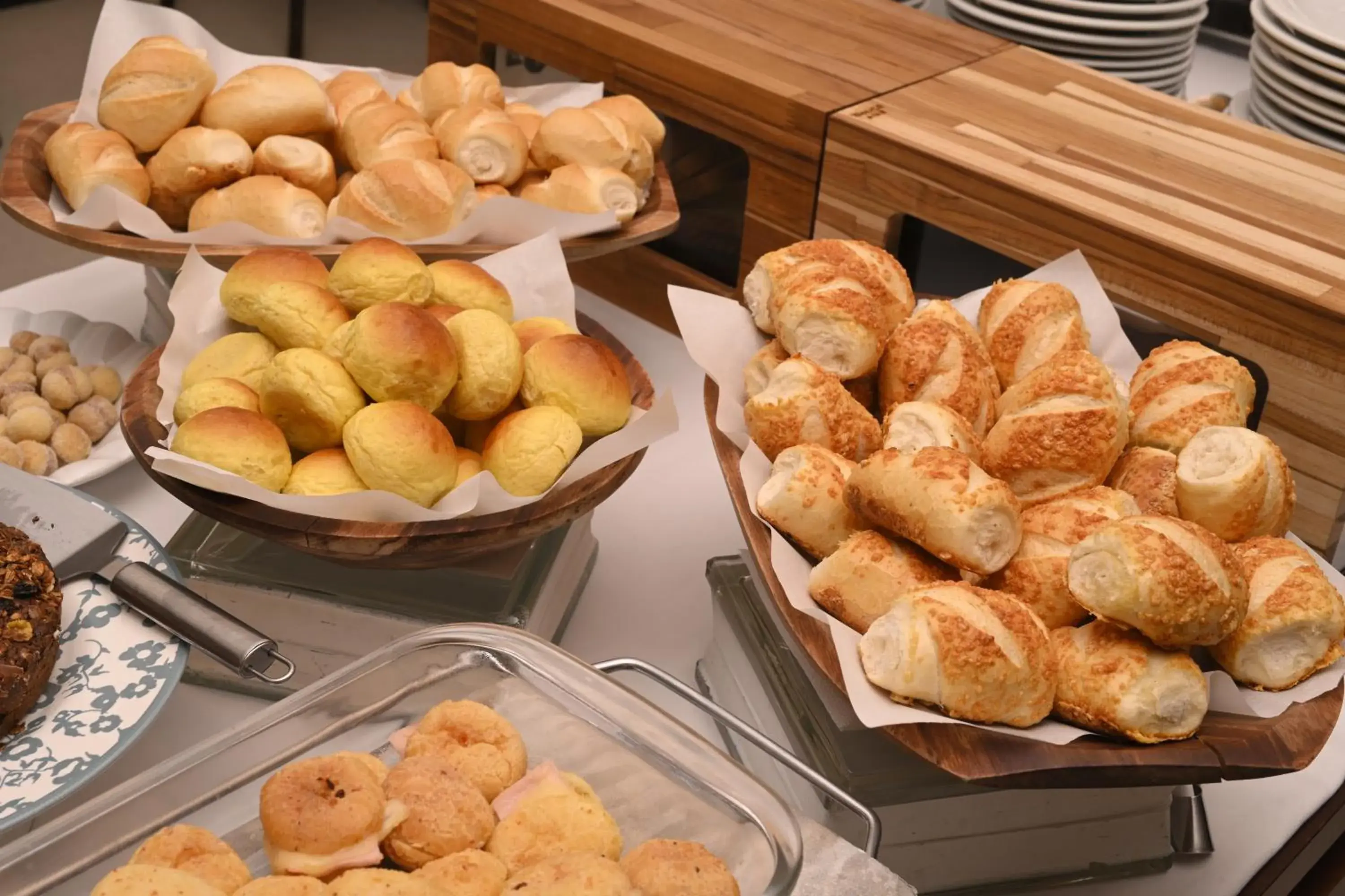 Breakfast in Executive Inn Hotel Breakfast in Executive Inn Hotel